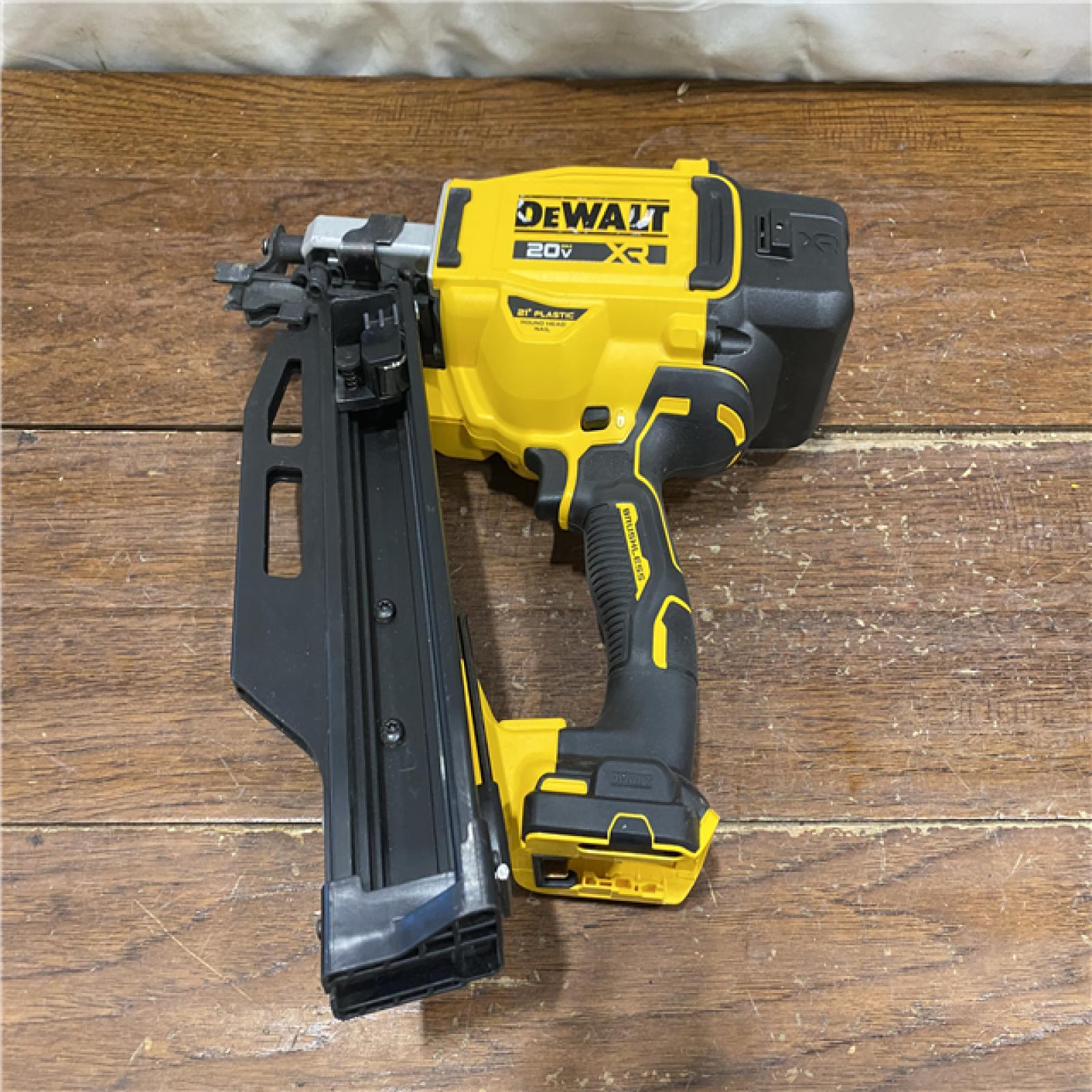 AS-IS DEWALT 20-Volt 21° Cordless Framing Nailer (Tool-Only)