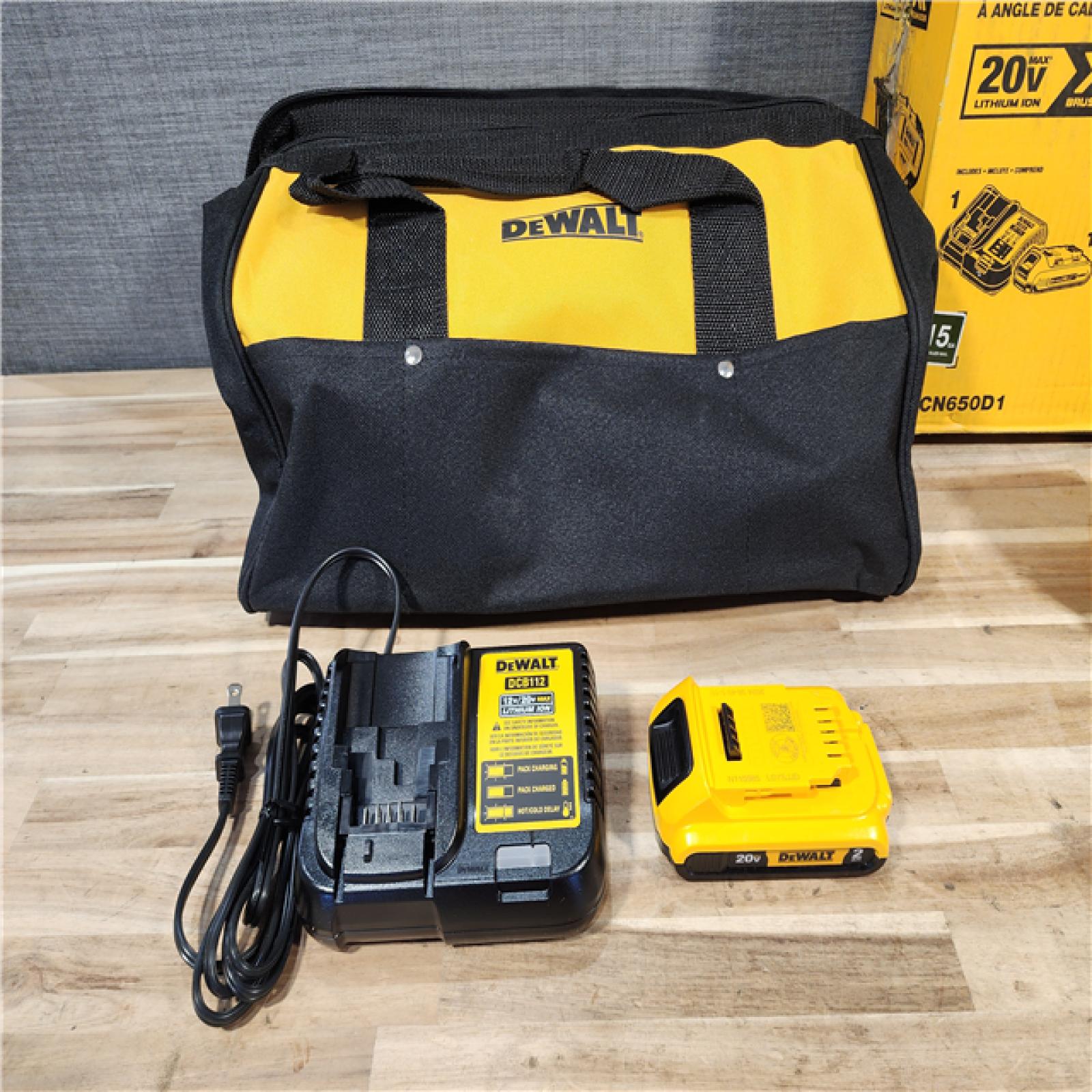 HOUSTON LOCATION - AS-IS DEWALT 20V MAX XR Lithium-Ion Cordless 2-1/2 in. 15-Gauge Finish Nailer Kit