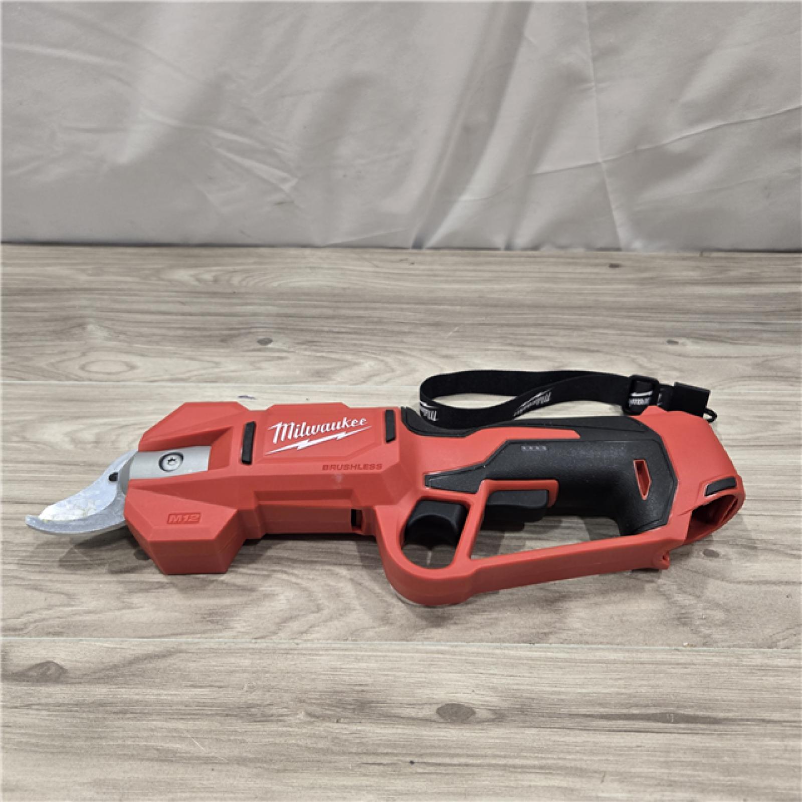 AS-IS Milwaukee M12 2534-21 Steel Curved Cordless Pruner