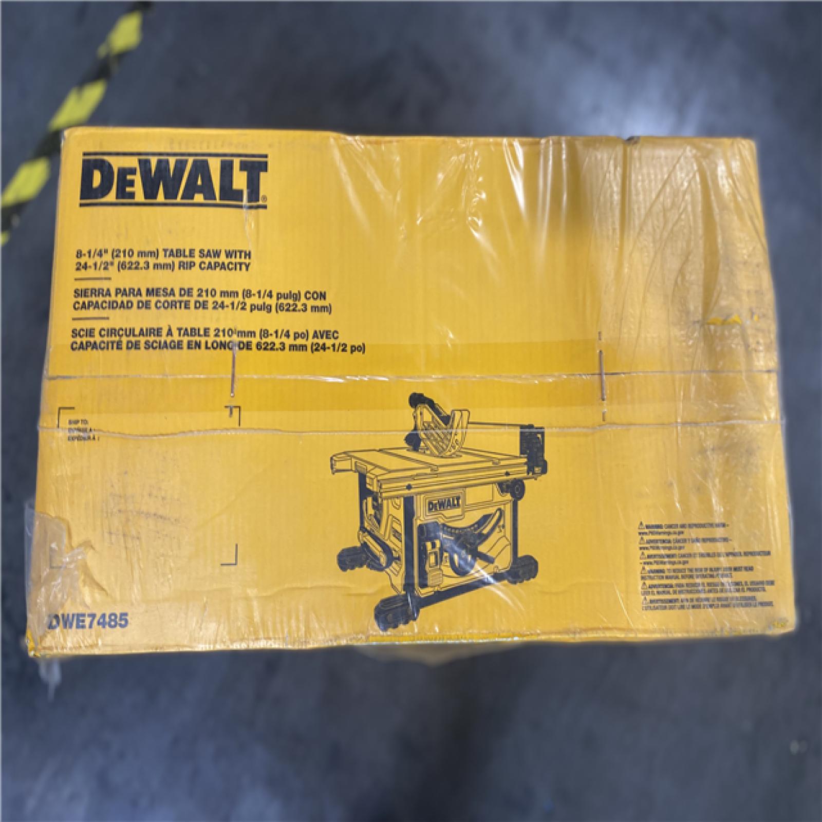NEW- DeWalt 15 Amps Corded 8-1/4 in. Compact Table Saw