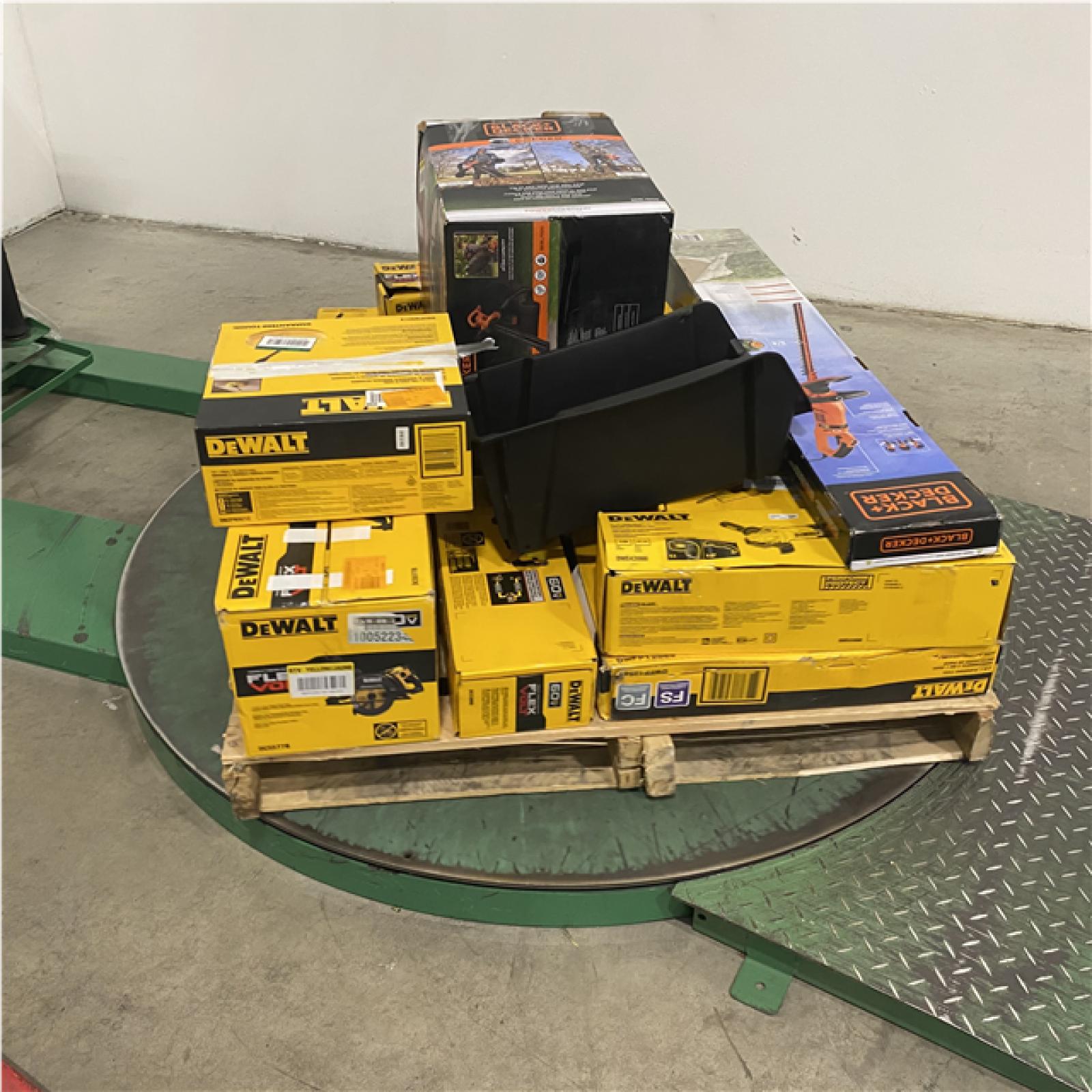 Dallas Location - As-Is Tool Pallet