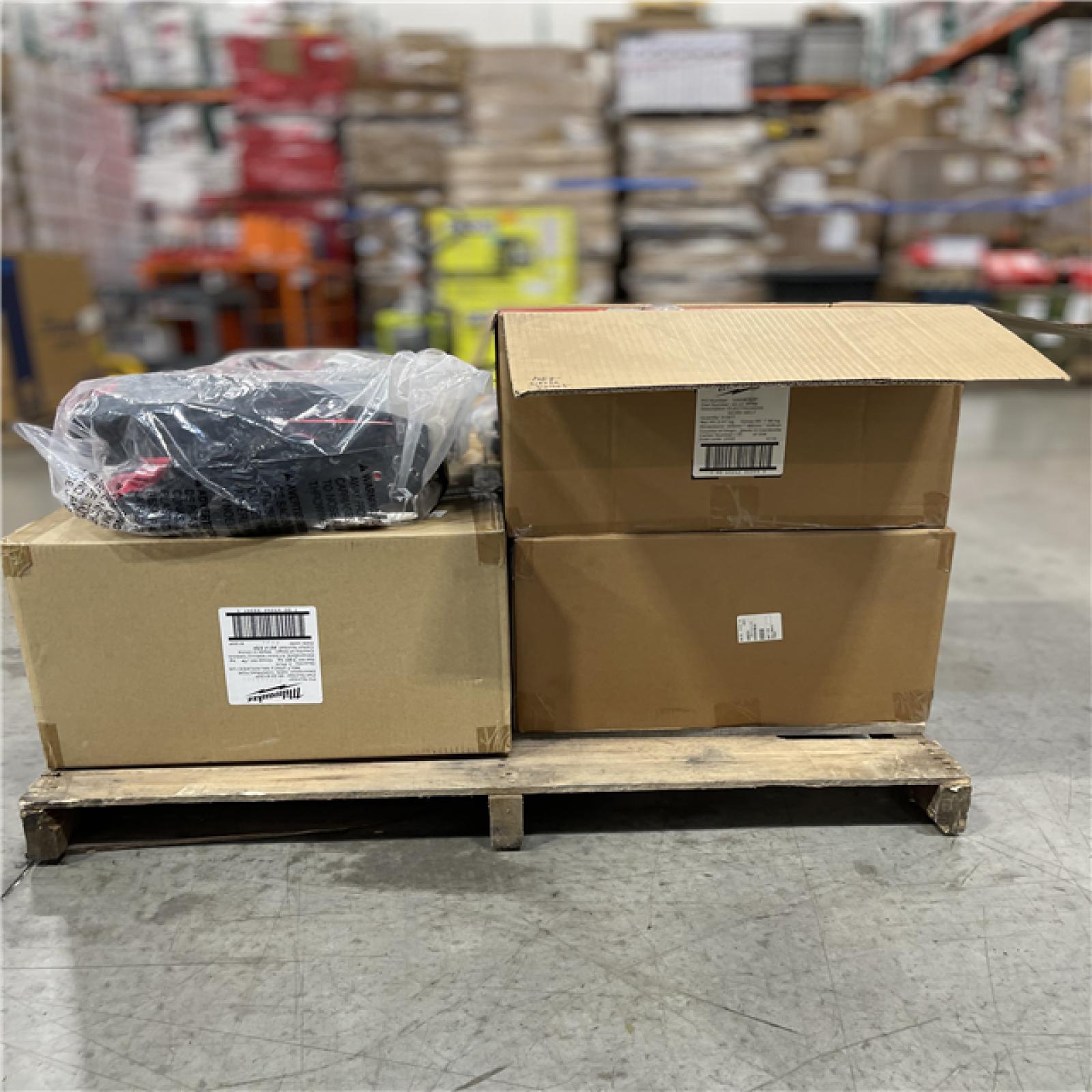 DALLAS LOCATION- NEW!- MILWAUKEE ELECTRICIAN'S WORK BELT MIXED PALLET (18 UNITS)