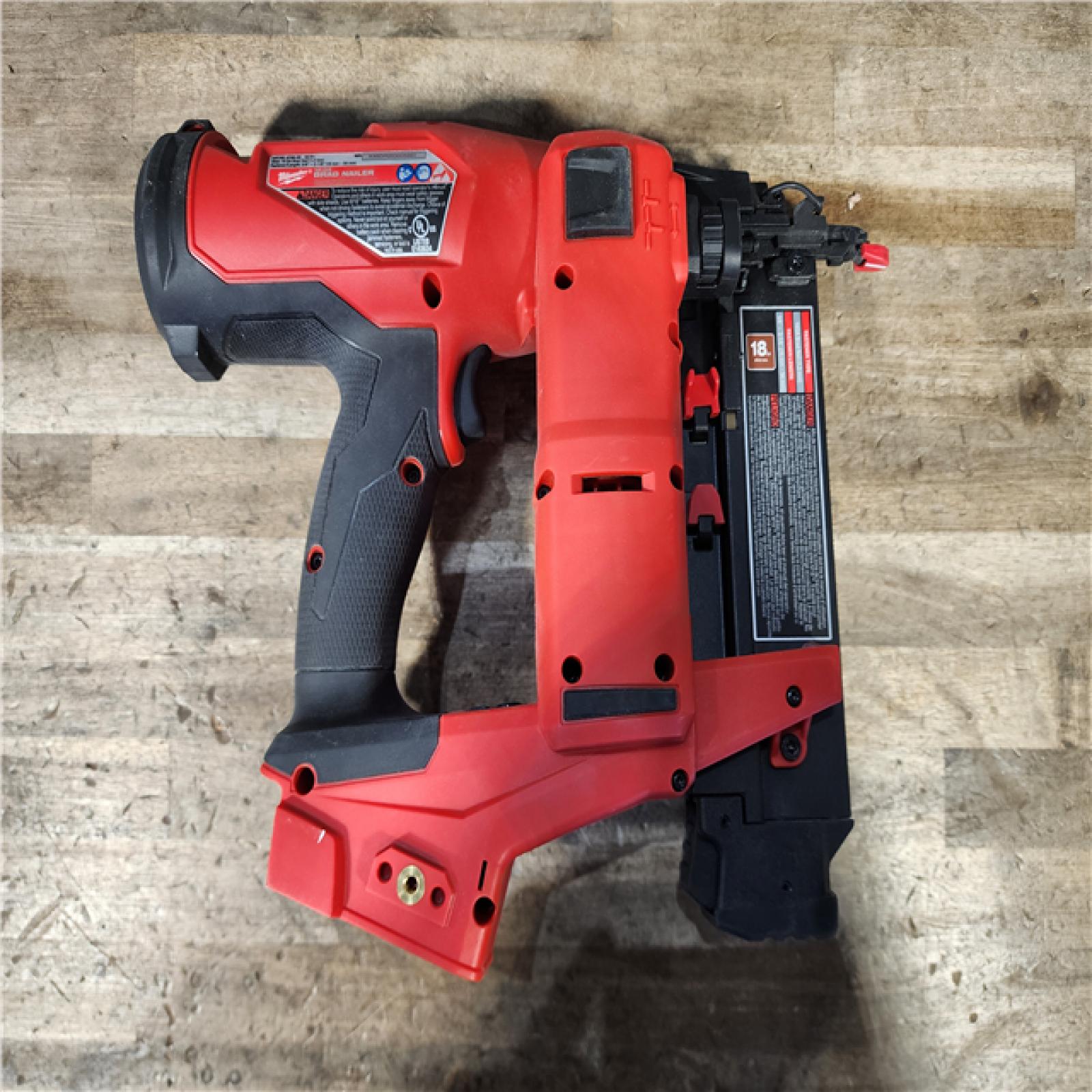 HOUSTON LOCATION - AS-IS Milwaukee M18 Fuel 18V Brushless 18-Gauge Brad Nailer 2746-20 (Bare Tool)
