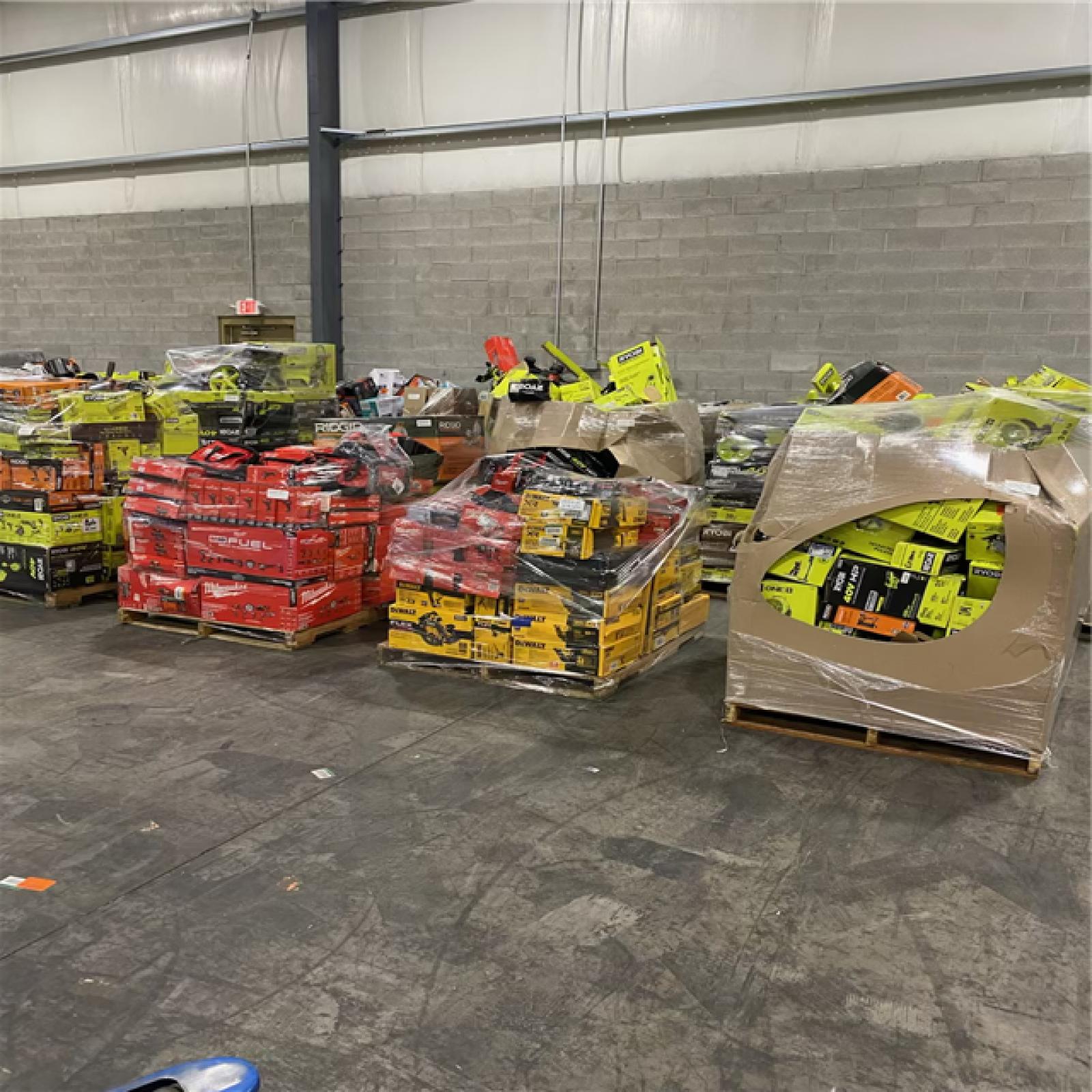 Pittston Location As-Is Power Tools Partial Truckload (14 Pallets) 1005-A