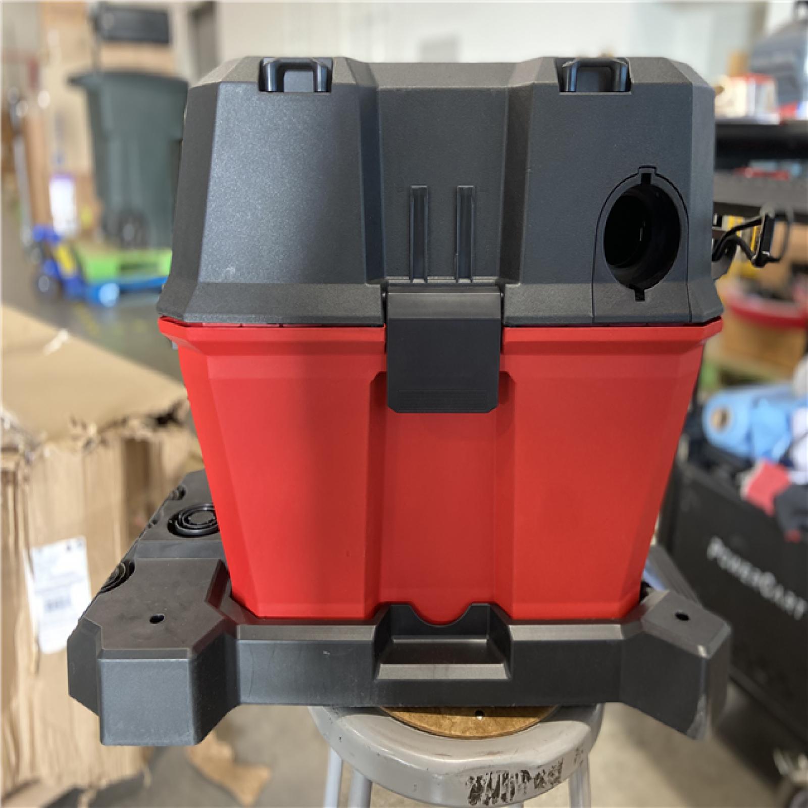 LIKE NEW! - Milwaukee M18 FUEL 6 Gal. Cordless Wet/Dry Shop Vacuum