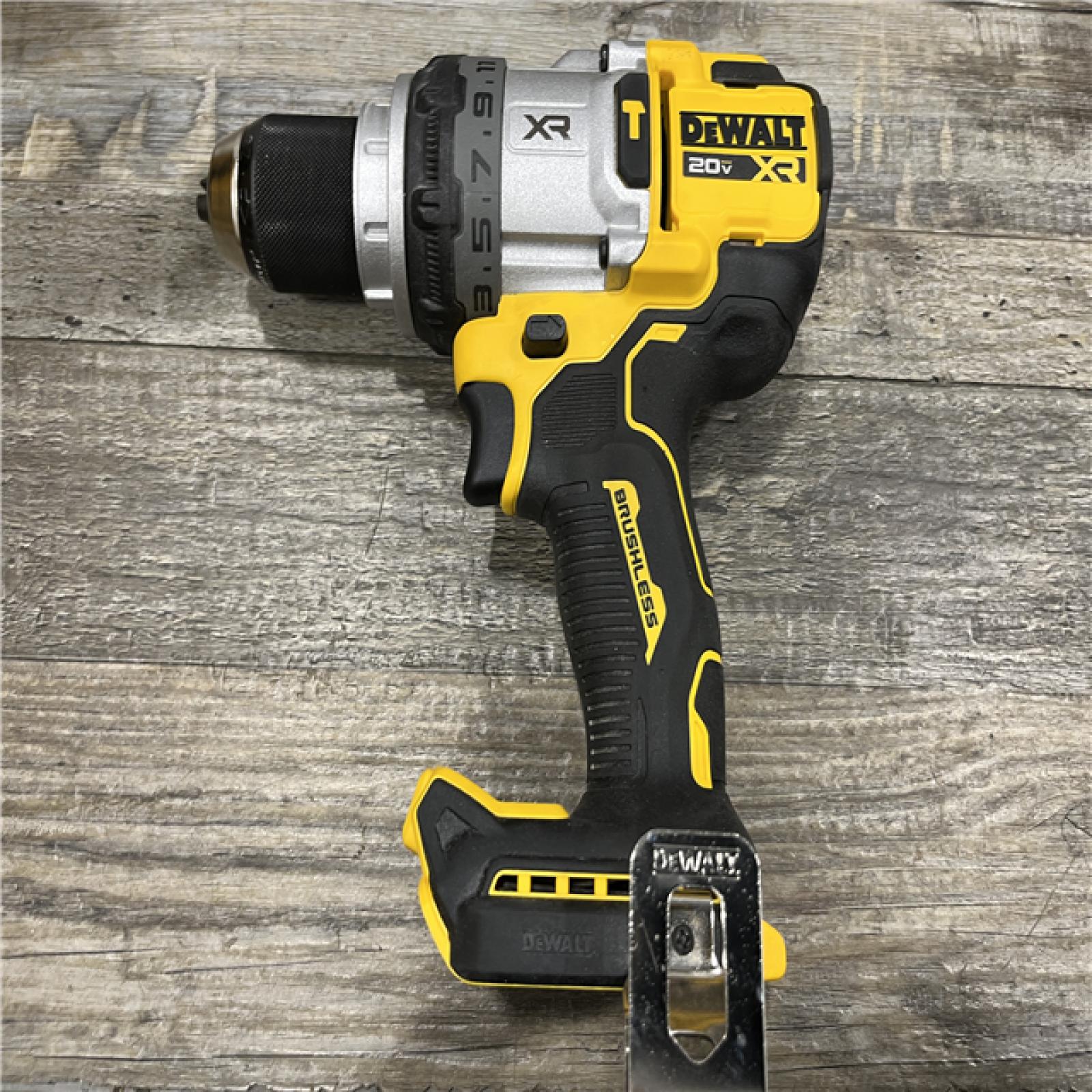 AS-IS DEWALT 20V XR Lithium-Ion Cordless Hammer Drill Kit