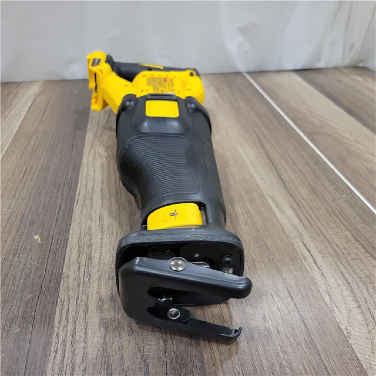 AS-IS   DeWalt DCS389B FLEXVOLT 60V MAX Cordless Brushless Reciprocating Saw (Tool-Only)
