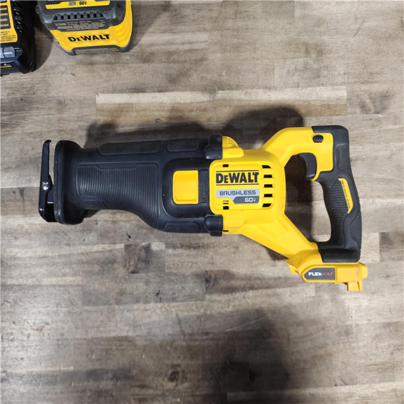 HOUSTON LOCATION - AS-IS DeWalt DCS389B FLEXVOLT 60V MAX Cordless Brushless Reciprocating Saw W/ BATTERY & CHARGER