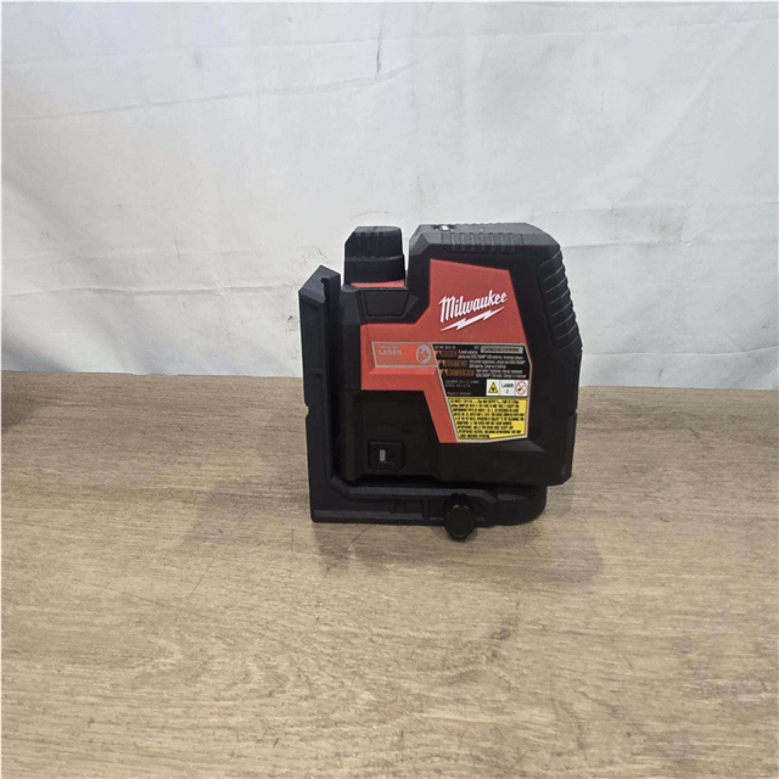 AS-IS Milwaukee 100 ft. REDLITHIUM Lithium-Ion USB Green Rechargeable Cross Line Laser Level with Charger