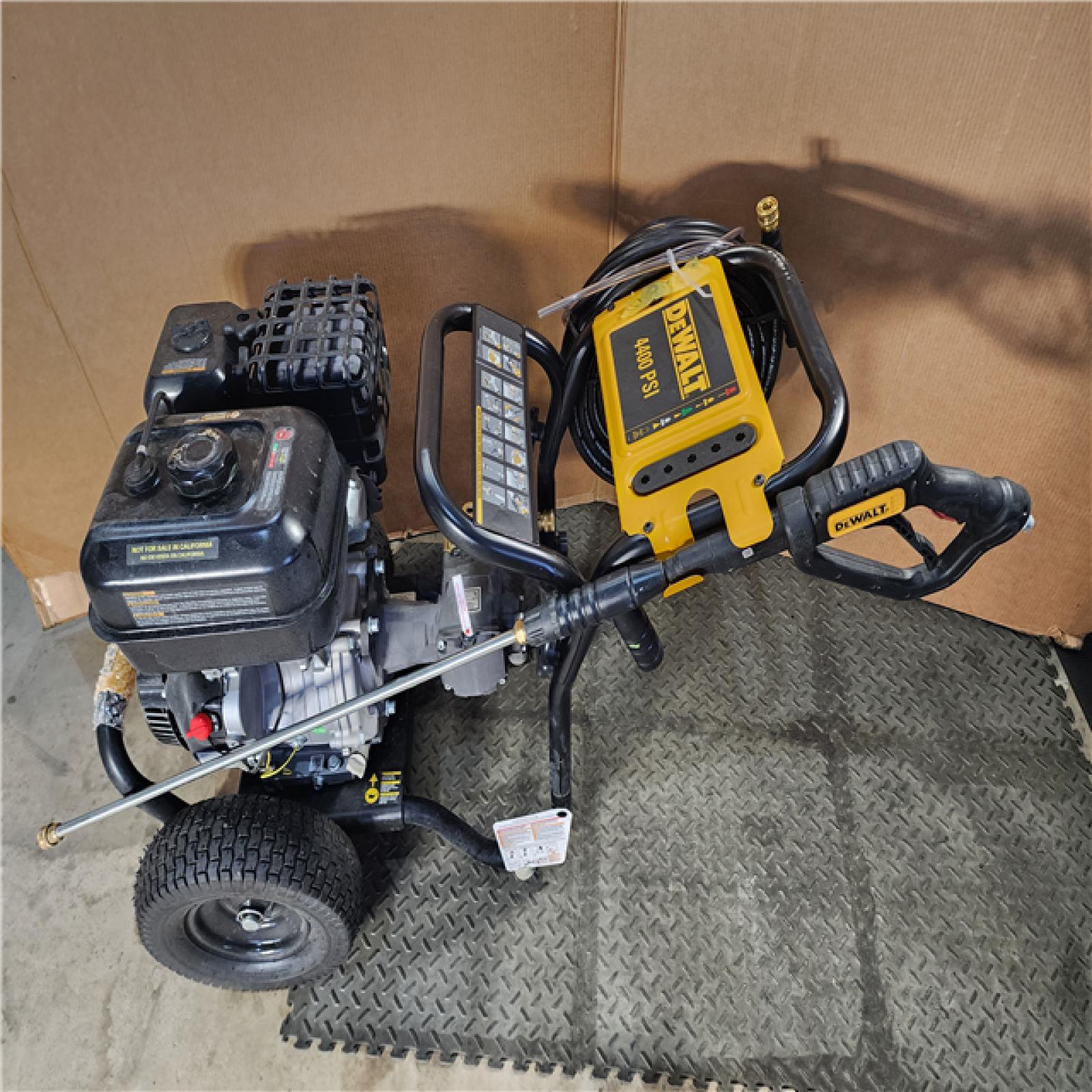 HOUSTON LOCATION - AS-IS DEWALT 4400 PSI 4.0 GPM Cold Water Gas Pressure Washer