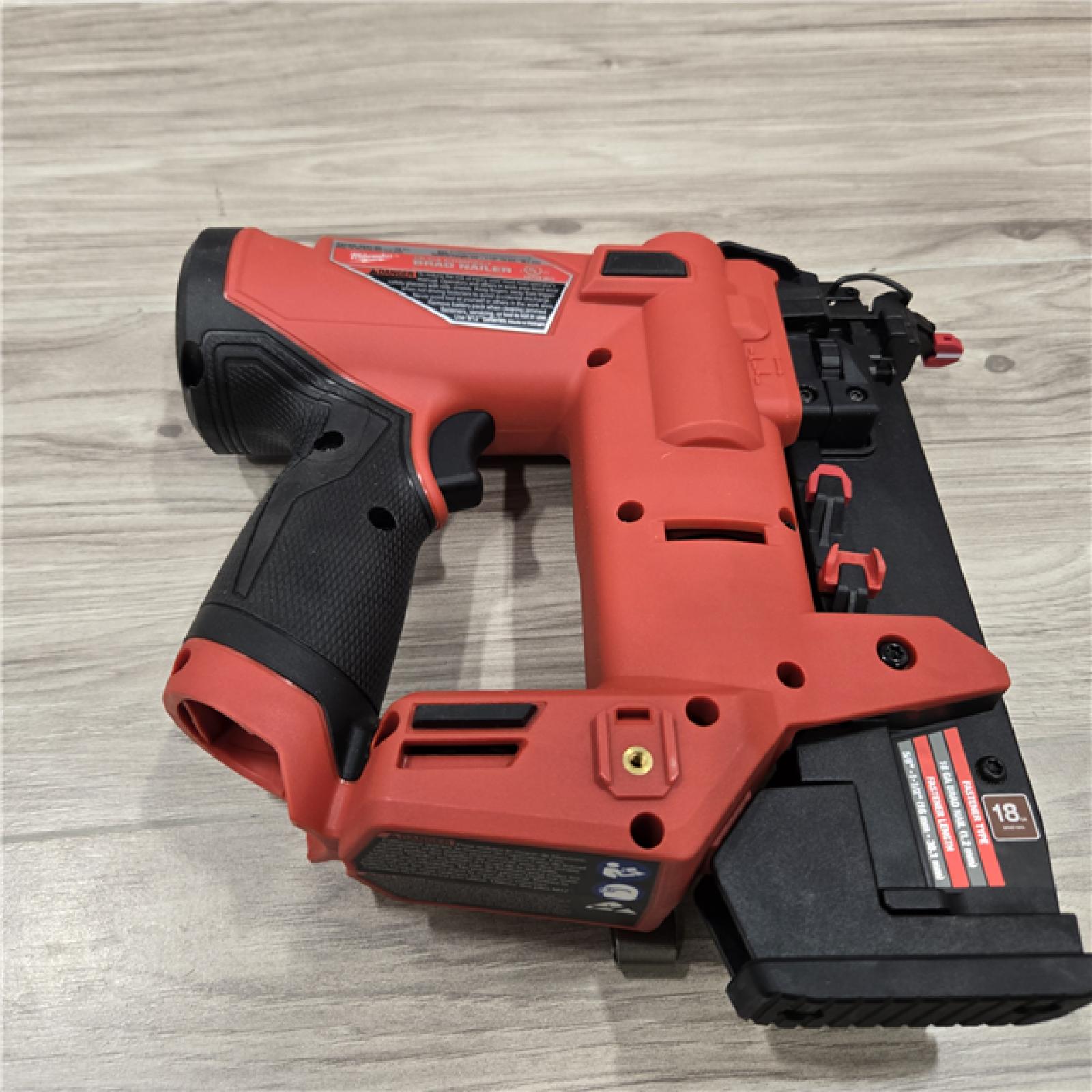 LIKE NEW! - Milwaukee M12 FUEL 18 Gauge Compact Brad Nailer