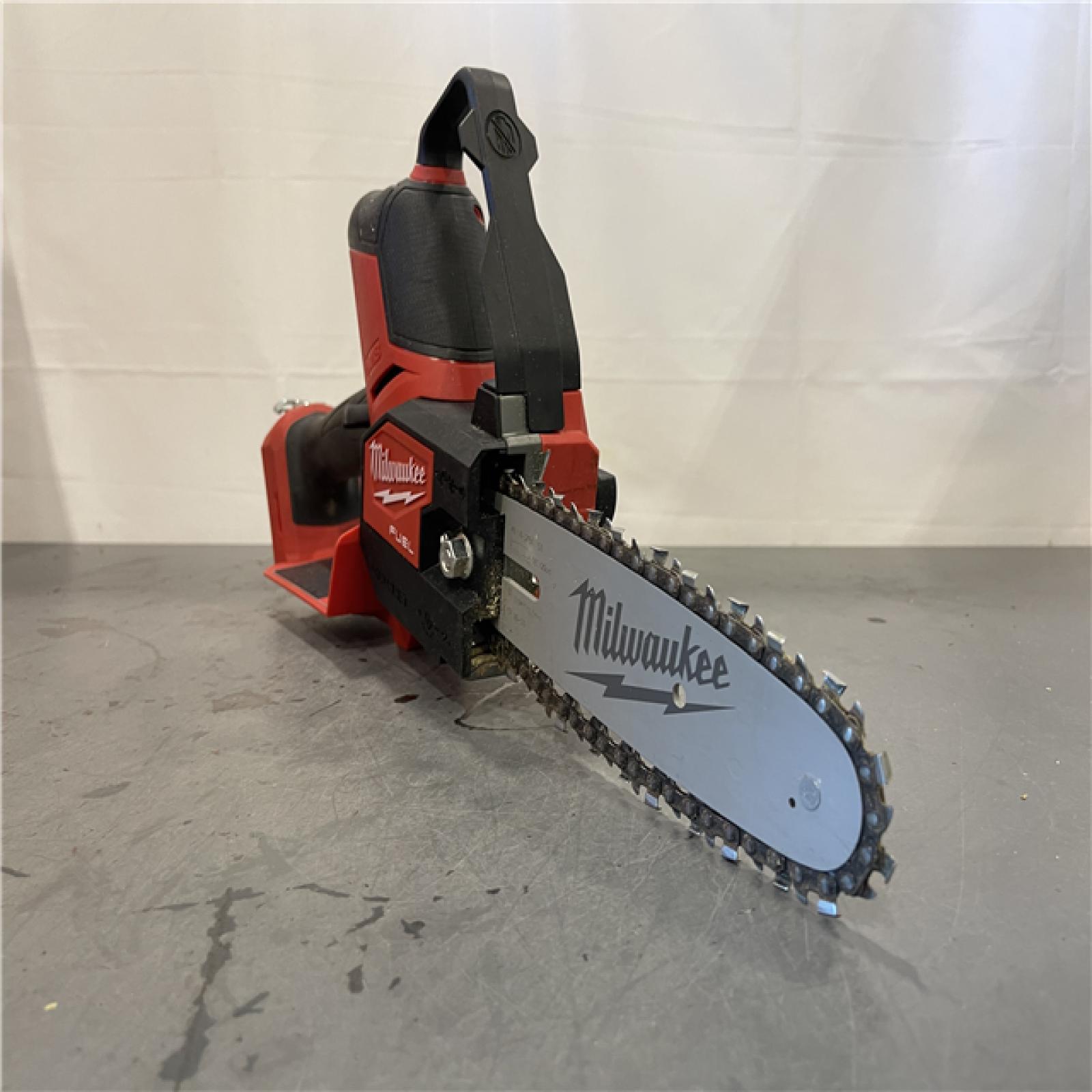 AS-IS - Milwaukee M18 FUEL 18V Lithium-Ion Brushless Battery 8 in. HATCHET Pruning Saw