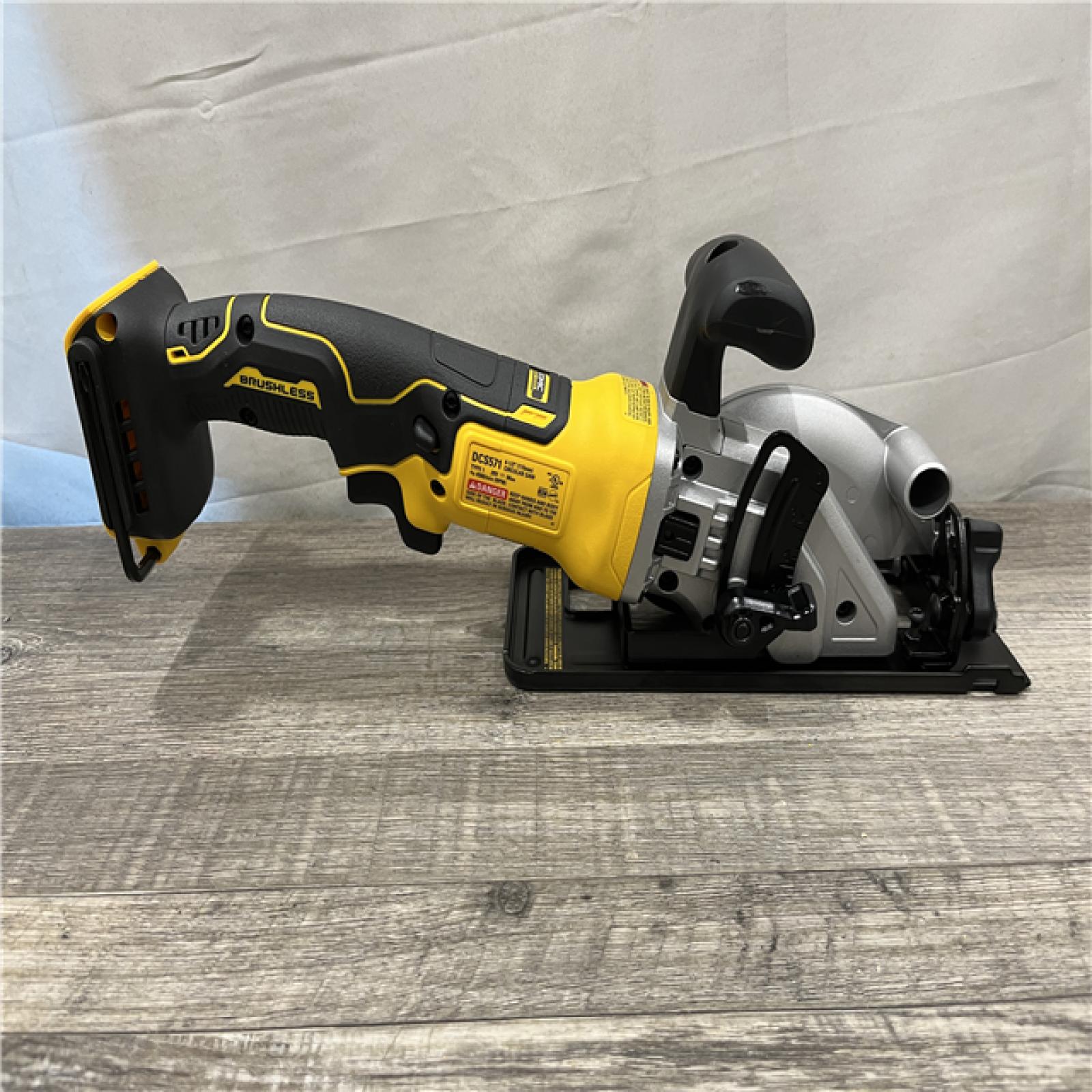 AS-IS DEWALT ATOMIC 20V MAX Cordless Brushless 4-1/2 in. Circular Saw (Tool Only)