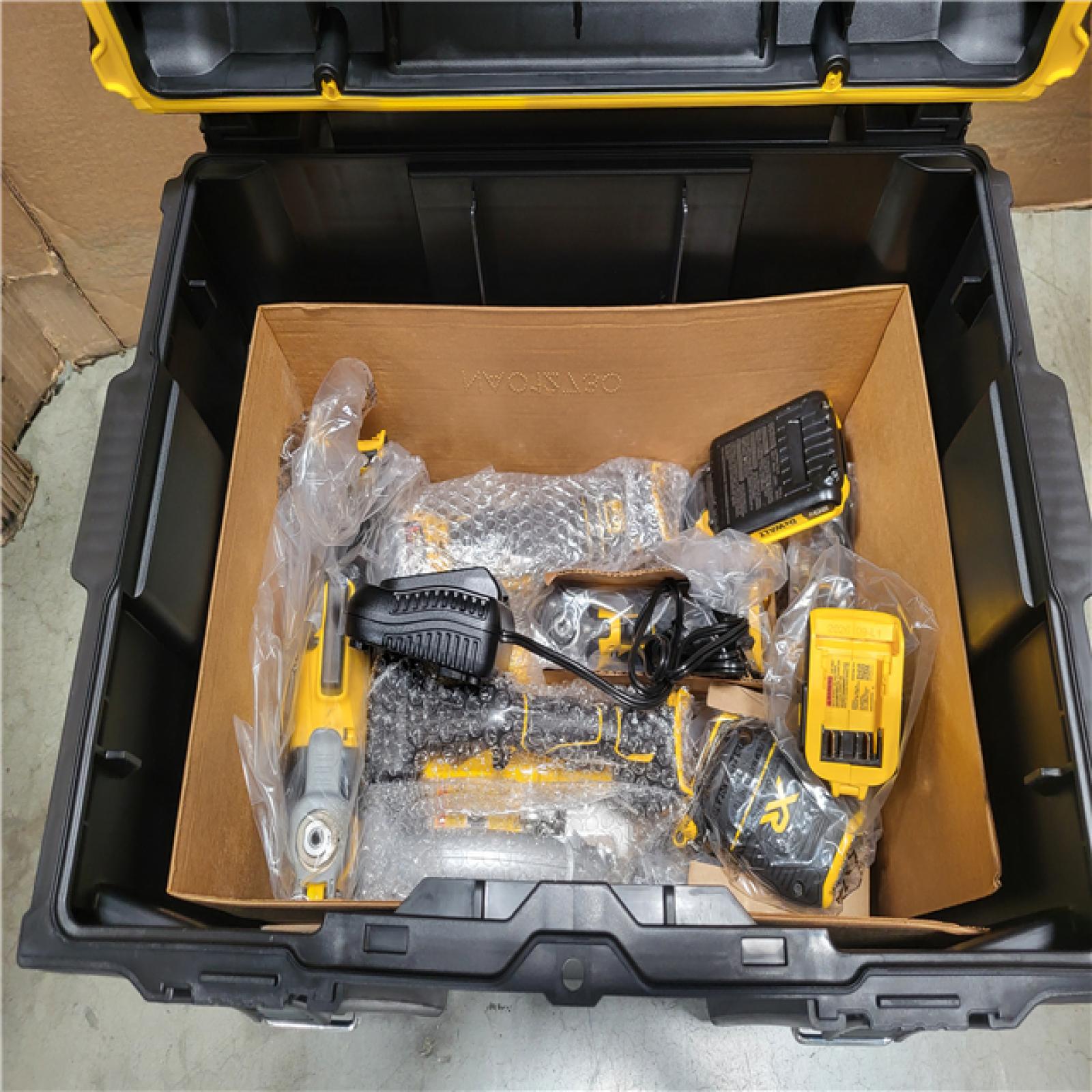 CALIFORNIA NEW DEWALT BRUSHLESS 6-TOOL COMBO KIT WITH TOUGHSYSTEM 2.0