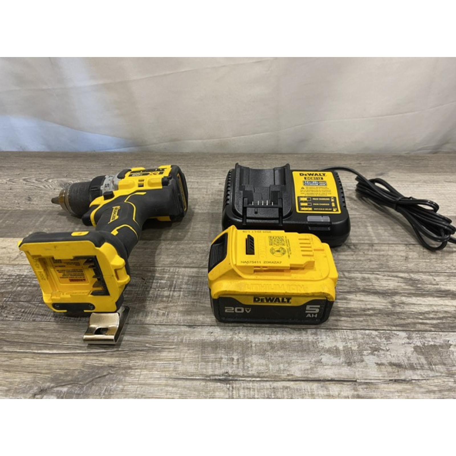 AS-IS DEWALT 20V MAX XR Brushless Cordless 1/2 Drill/Driver Kit