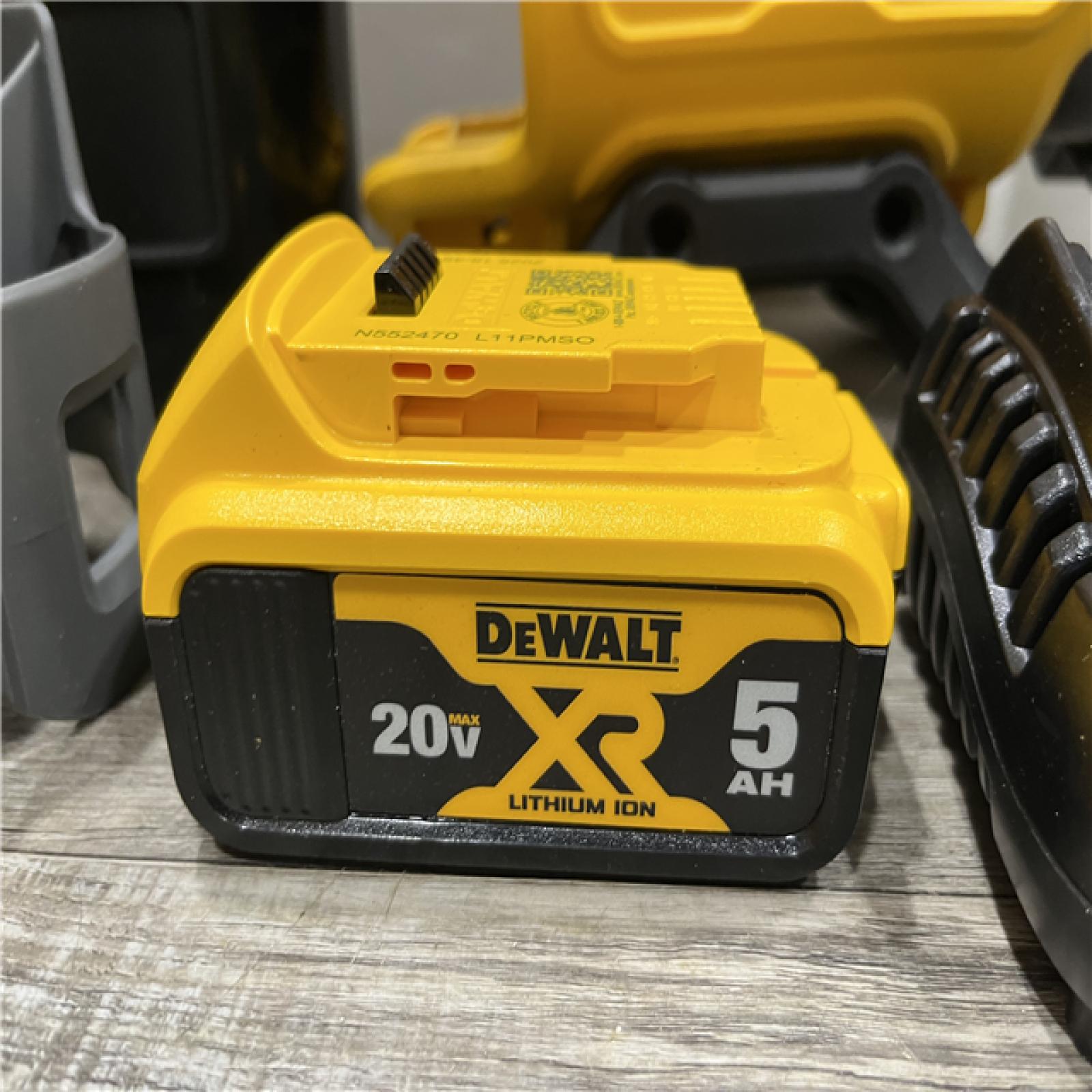 AS-IS DEWALT 20V MAX* XR Brushless Cordless Handheld Blower Kit