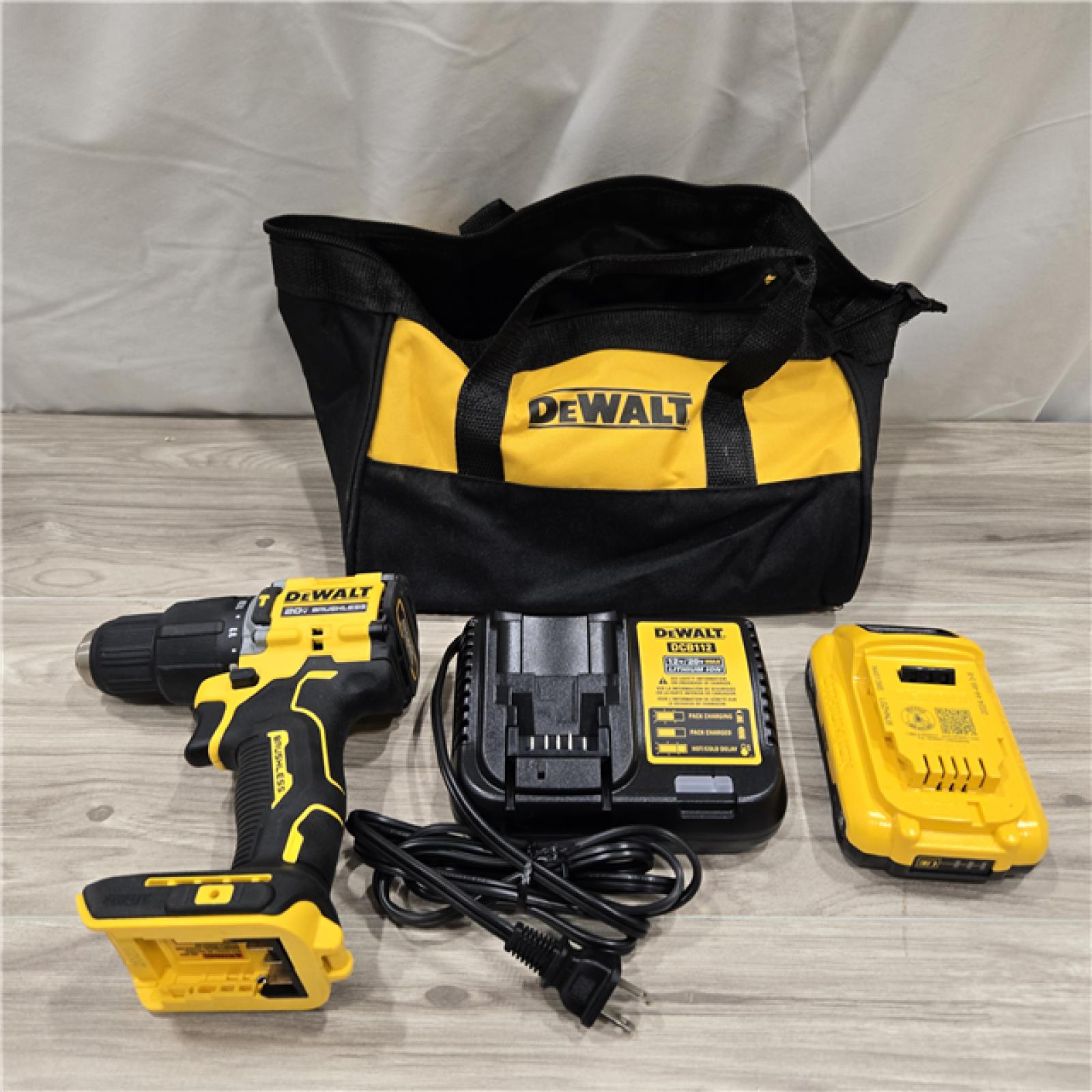 AS-IS DEWALT ATOMIC 20V Cordless Compact Hammer Drill Kit