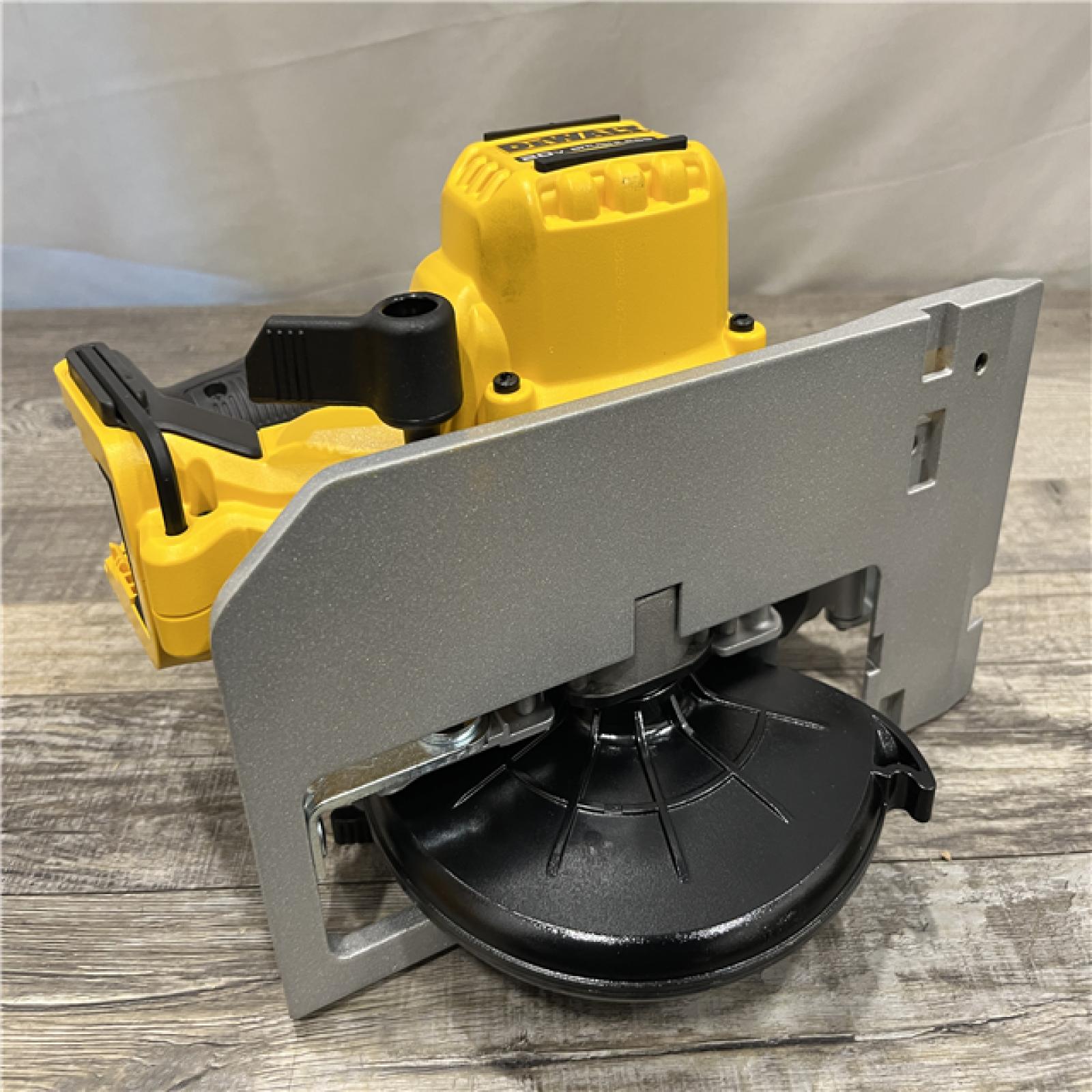 AS-IS DEWALT 20V MAX Cordless Brushless 6-1/2 in. Sidewinder Style Circular Saw (Tool Only)