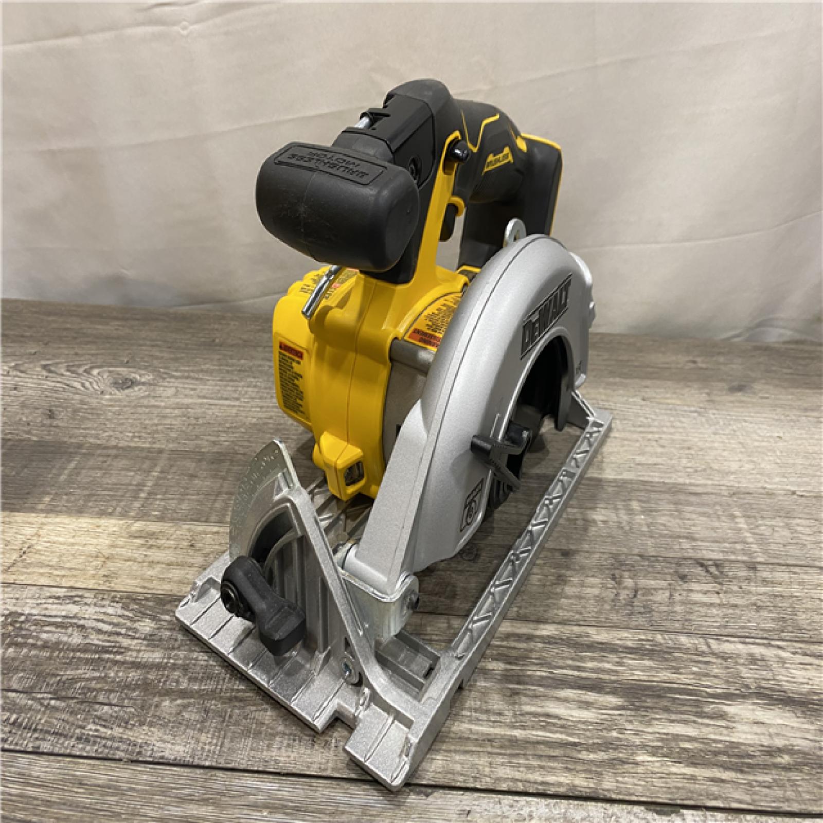 AS-IS DEWALT 20V MAX Cordless Brushless 6-1/2 in. Sidewinder Style Circular Saw (Tool Only)