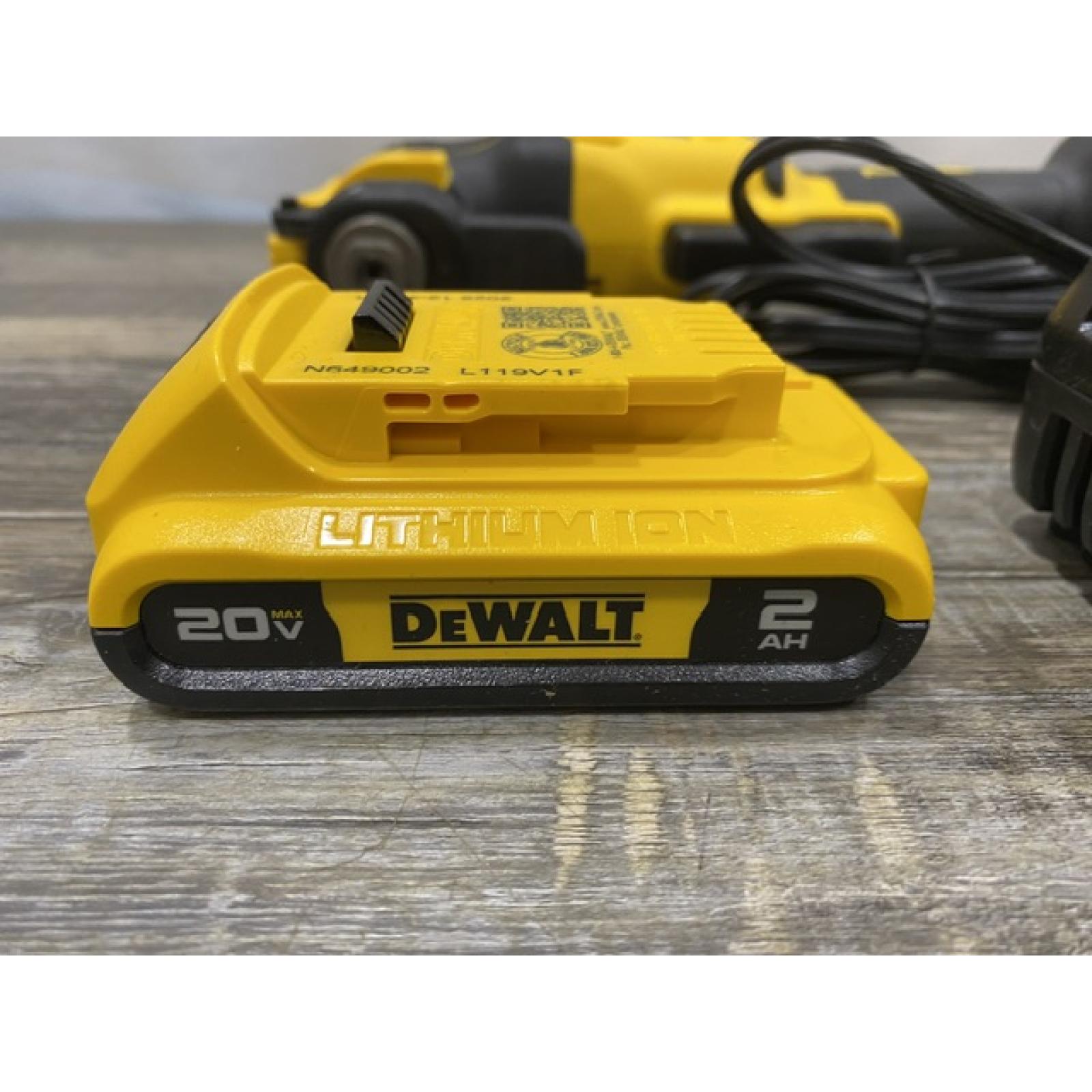 AS-IS DEWALT ATOMIC 20V MAX Cordless Brushless Oscillating Multi Tool Kit