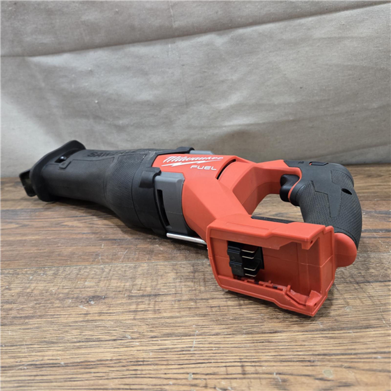 AS-IS Milwaukee M18 18V Fuel Sawzall 1-1/4  Reciprocating Saw Cordless Lithium-Ion Brushless 2821-20