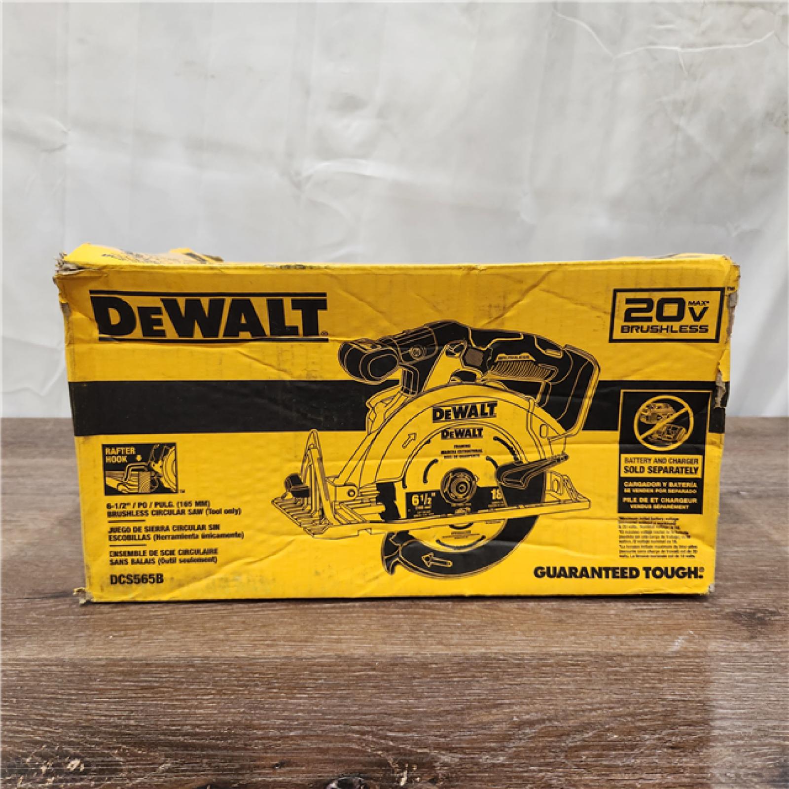 AS-IS DeWALT DCS565B 20V Max Brushless 6.5   Cordless Circular Saw ( Tool only)