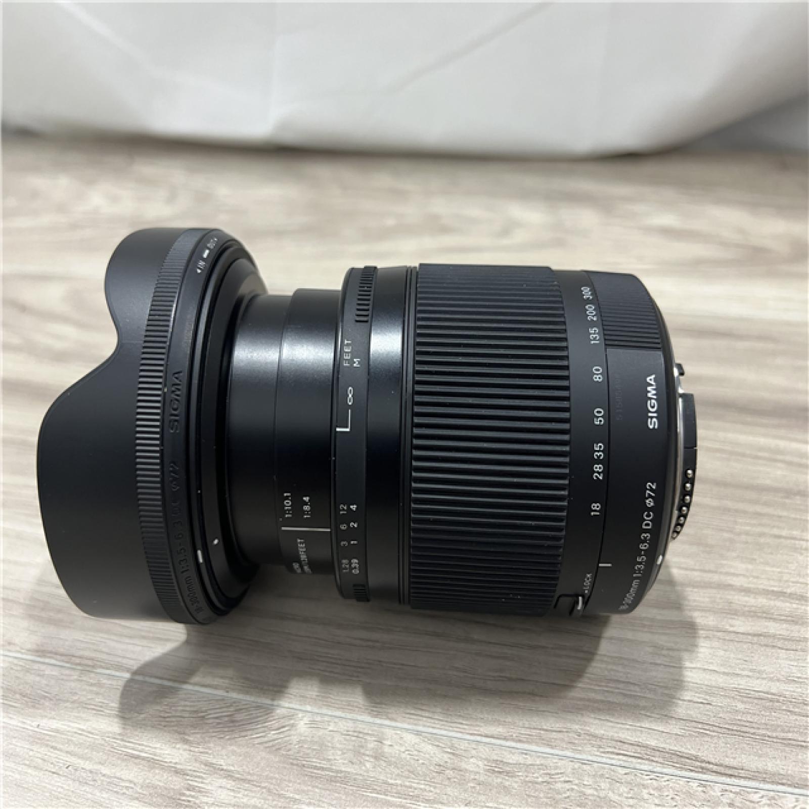 AS-IS Sigma 18-300mm F3.5-6.3 Contemporary DC Macro OS HSM Lens for Canon