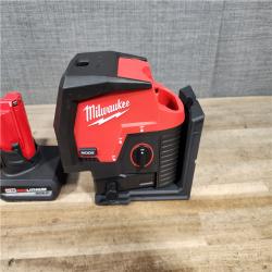 HOUSTON LOCATION - AS-IS (APPEARS LIKE NEW) Milwaukee Green 125 Ft. Cross Line and Plumb Points Laser Level Kit