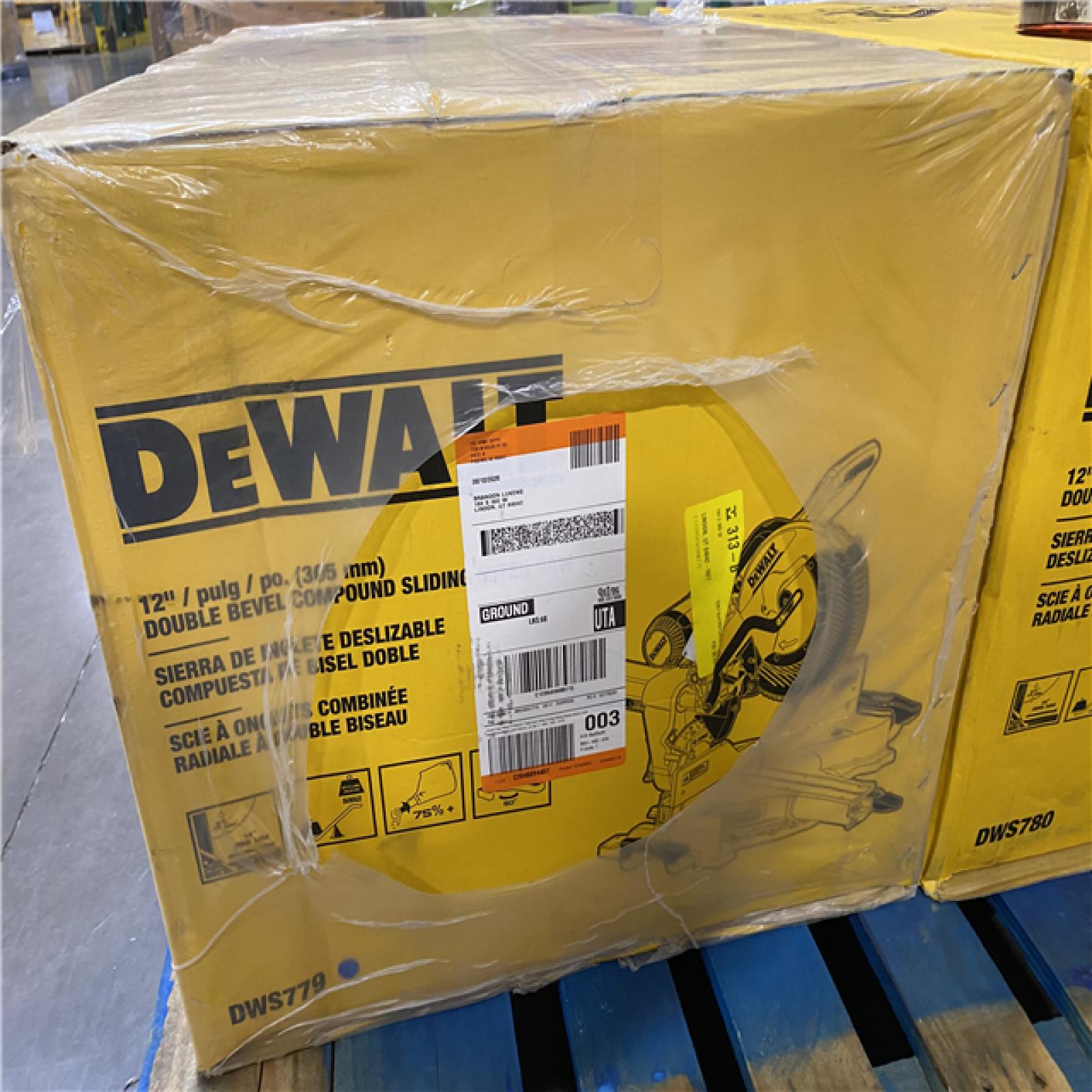 Dallas Location -NEW- DEWALT 15 Amp Corded 12 in. Double Bevel Sliding Compound Miter Saw