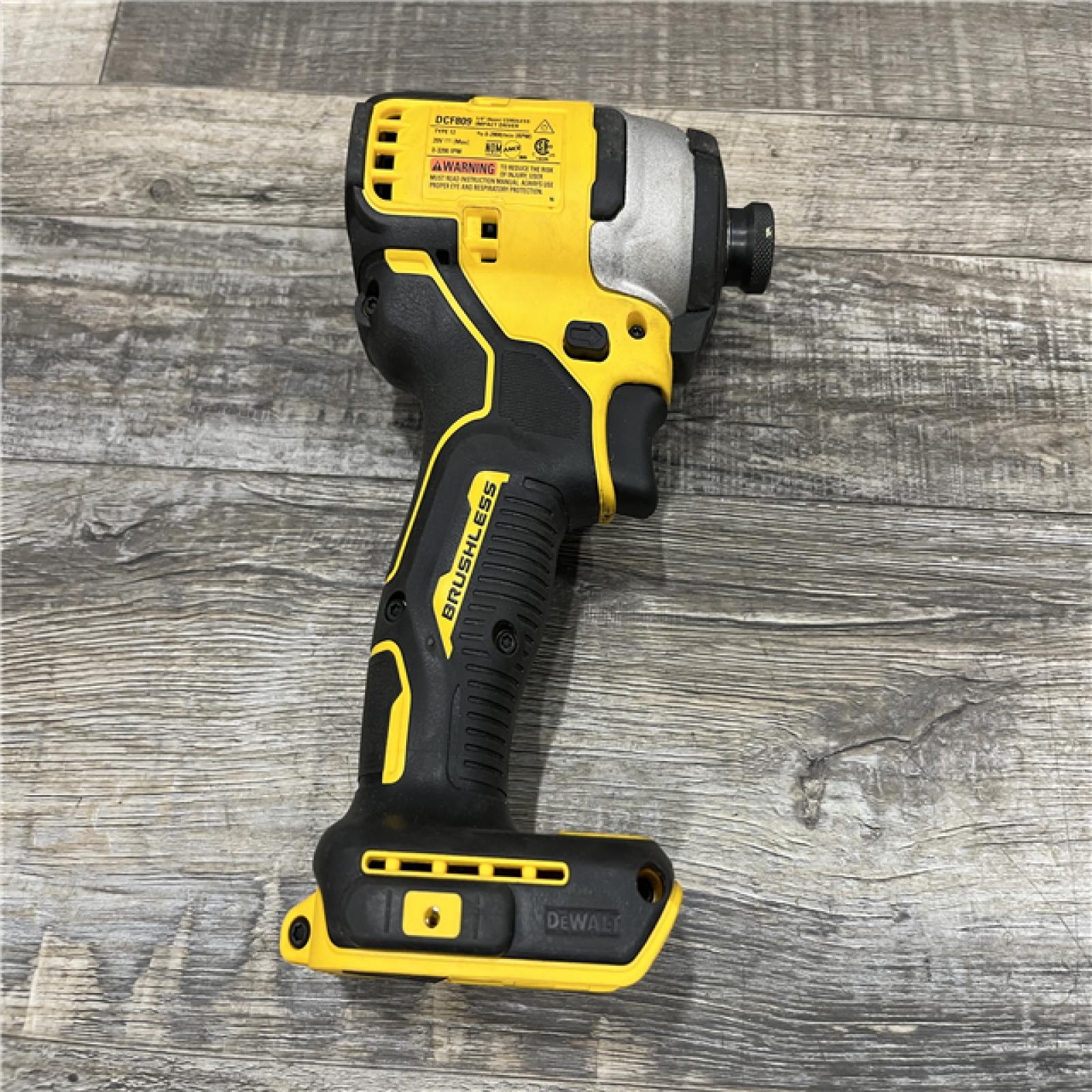 AS-IS DEWALT Atomic 20V Max Lithium-Ion Brushless Cordless Compact 1/4 in. Impact Driver Kit