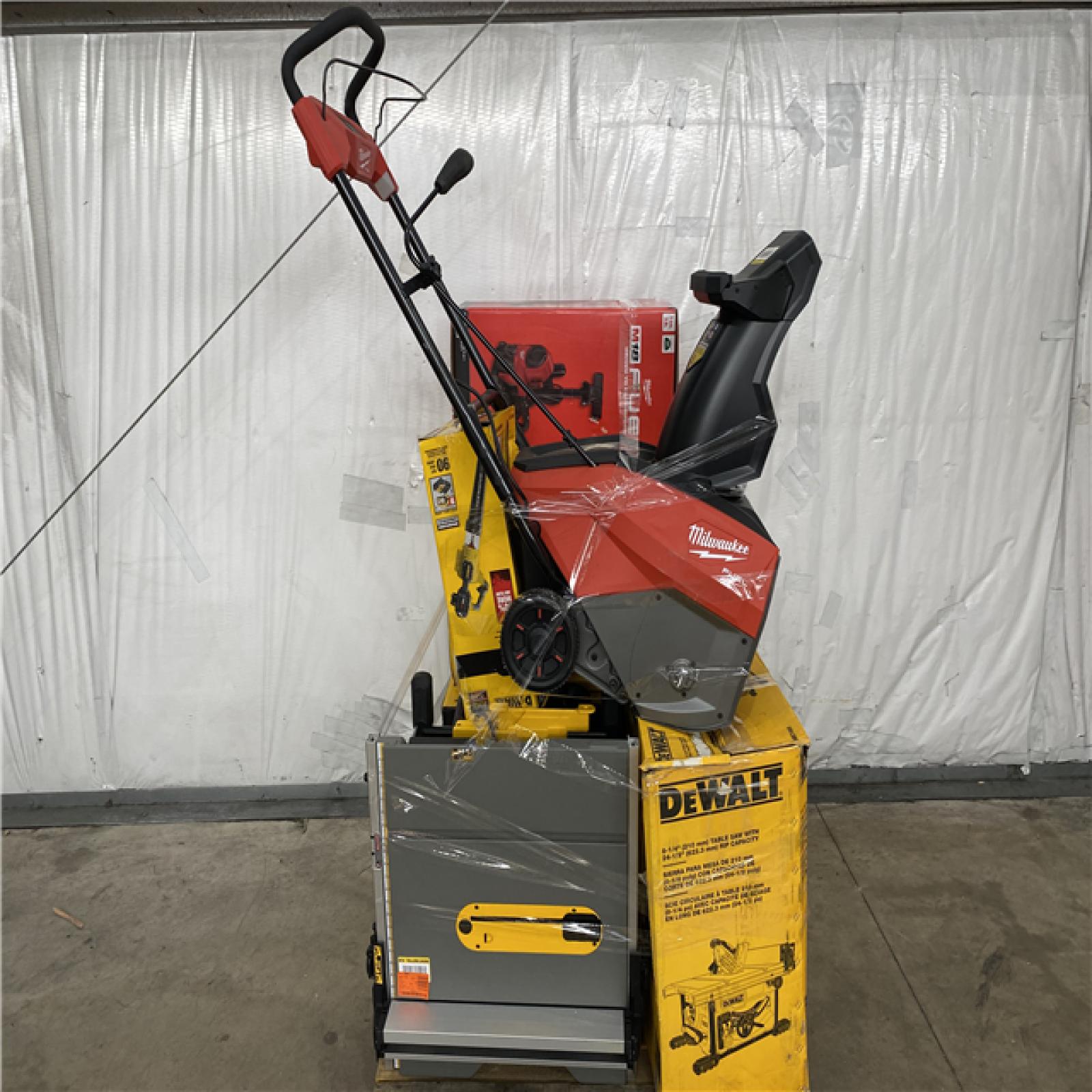 Houston Location AS IS - Tool Pallet