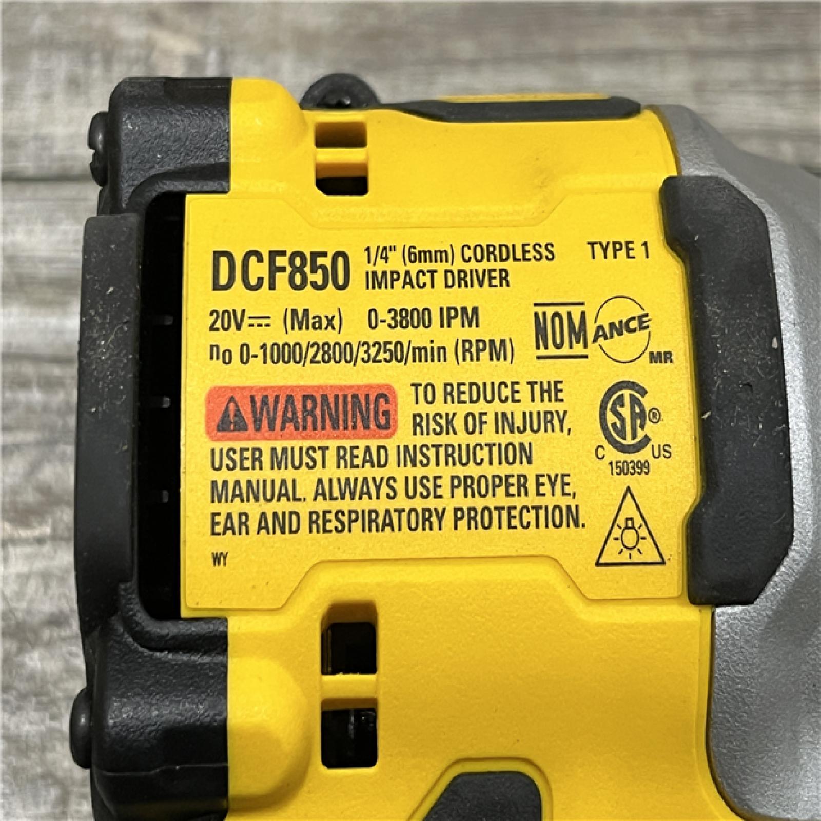 AS-IS DEWALT ATOMIC 20V MAX Lithium-Ion Cordless 1/4 in. Brushless Impact Driver Kit