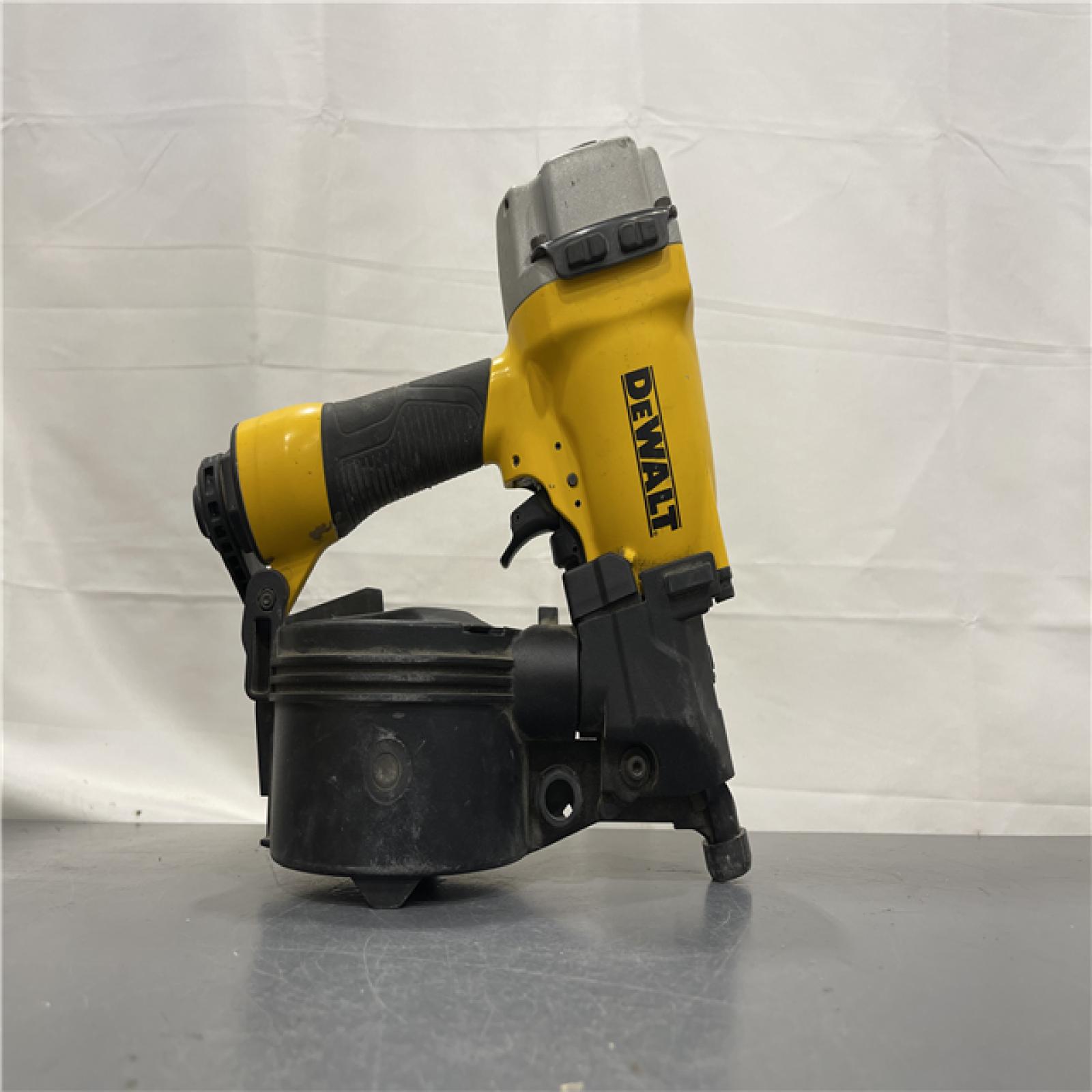 AS-IS - DeWalt 15 Degree 2-1/2 in. Coil Siding Nailer