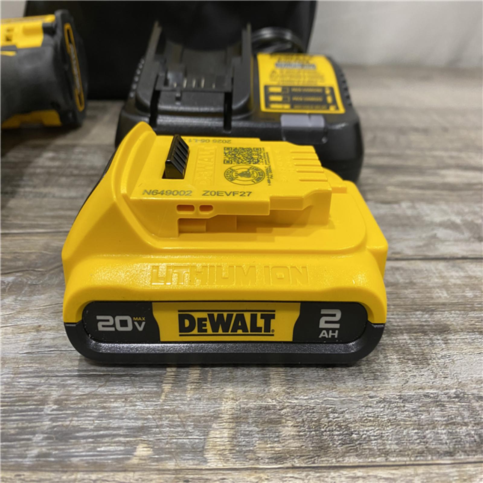 AS-IS DEWALT Atomic 20V Lithium-Ion Cordless Compact 1/2 in. Drill/Driver Kit