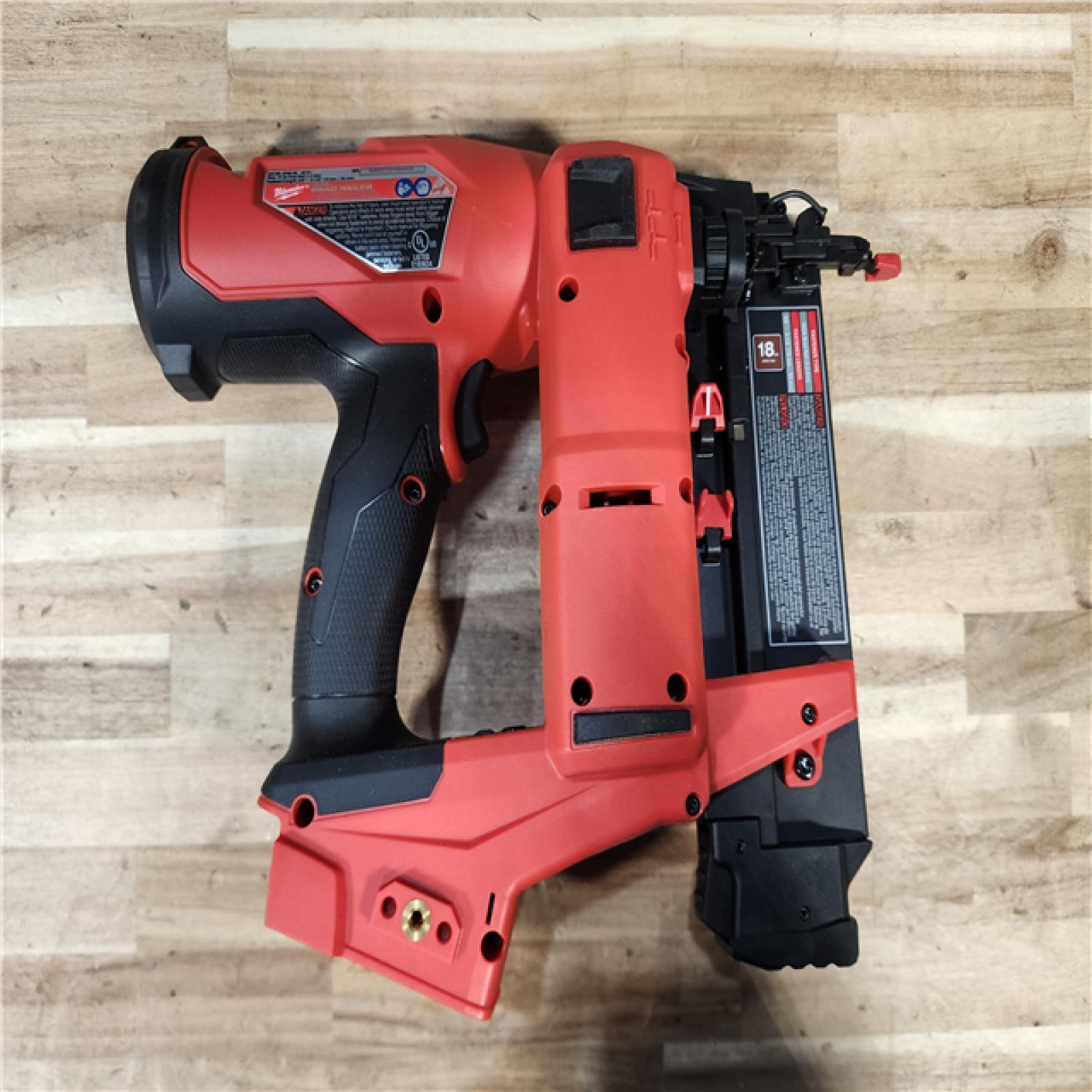 HOUSTON LOCATION - AS-IS (APPEARS LIKE NEW) Milwaukee  FUEL 18-Volt Lithium-Ion Brushless Cordless Gen II 18-Gauge Brad Nailer (Tool-Only)