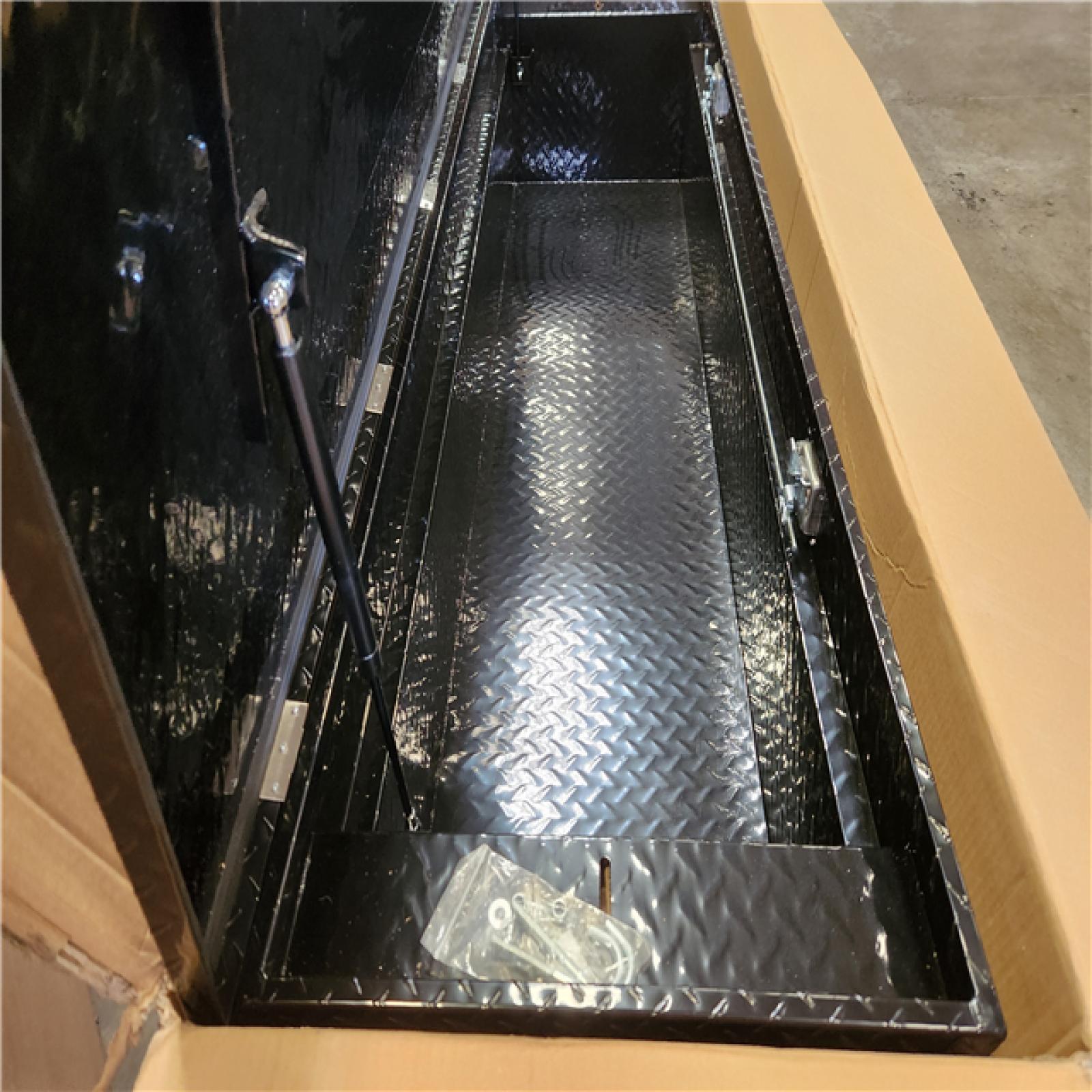 Phoenix NEW VEVOR Crossover Truck Tool Box in Aluminum  72 in. x 20 in. x 14 in.  Heavy Duty with Lock 2025 Update  in Black Diamond