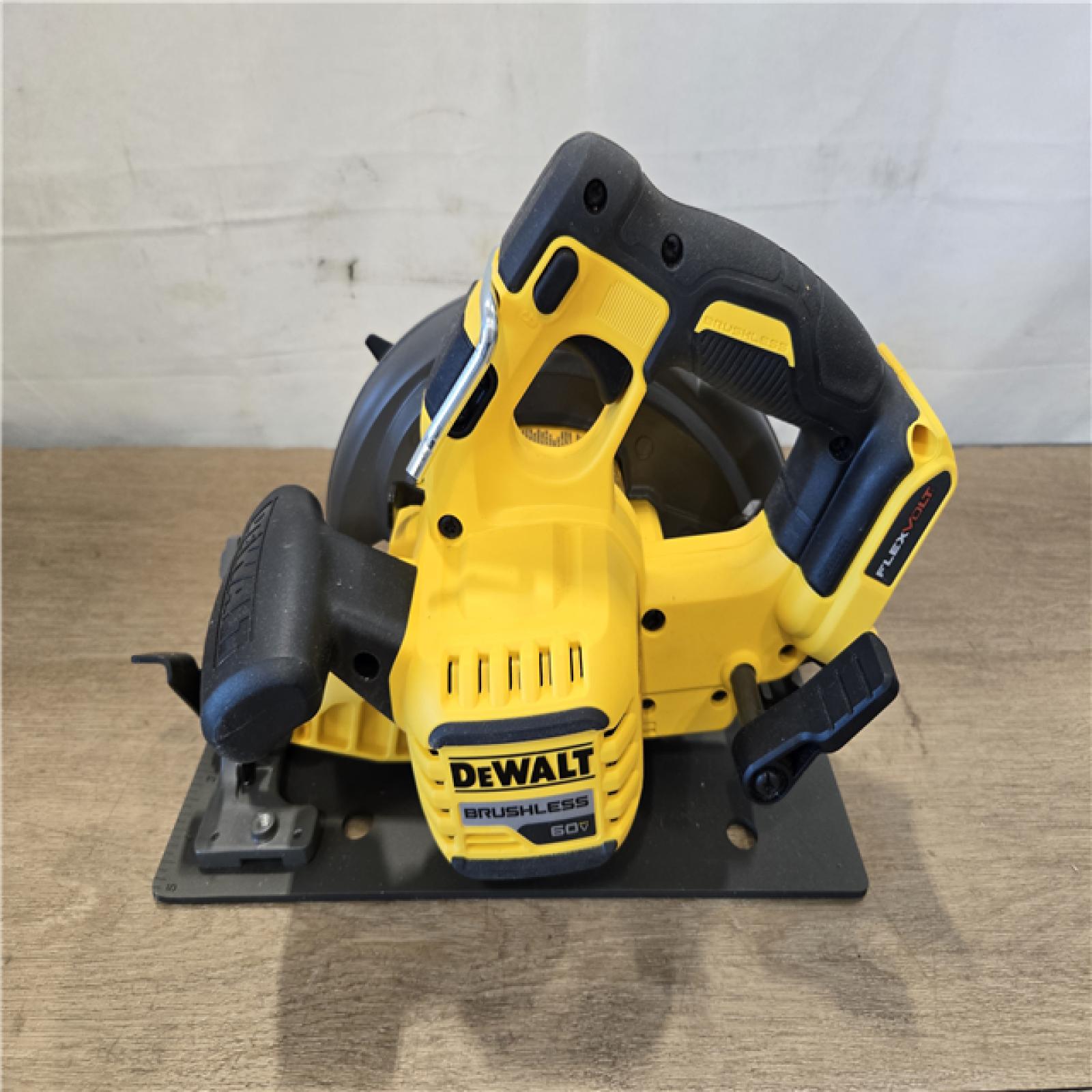 AS-IS DEWALT FLEXVOLT 60V MAX Cordless 7-1/4 in. Circular Saw (Tool Only)
