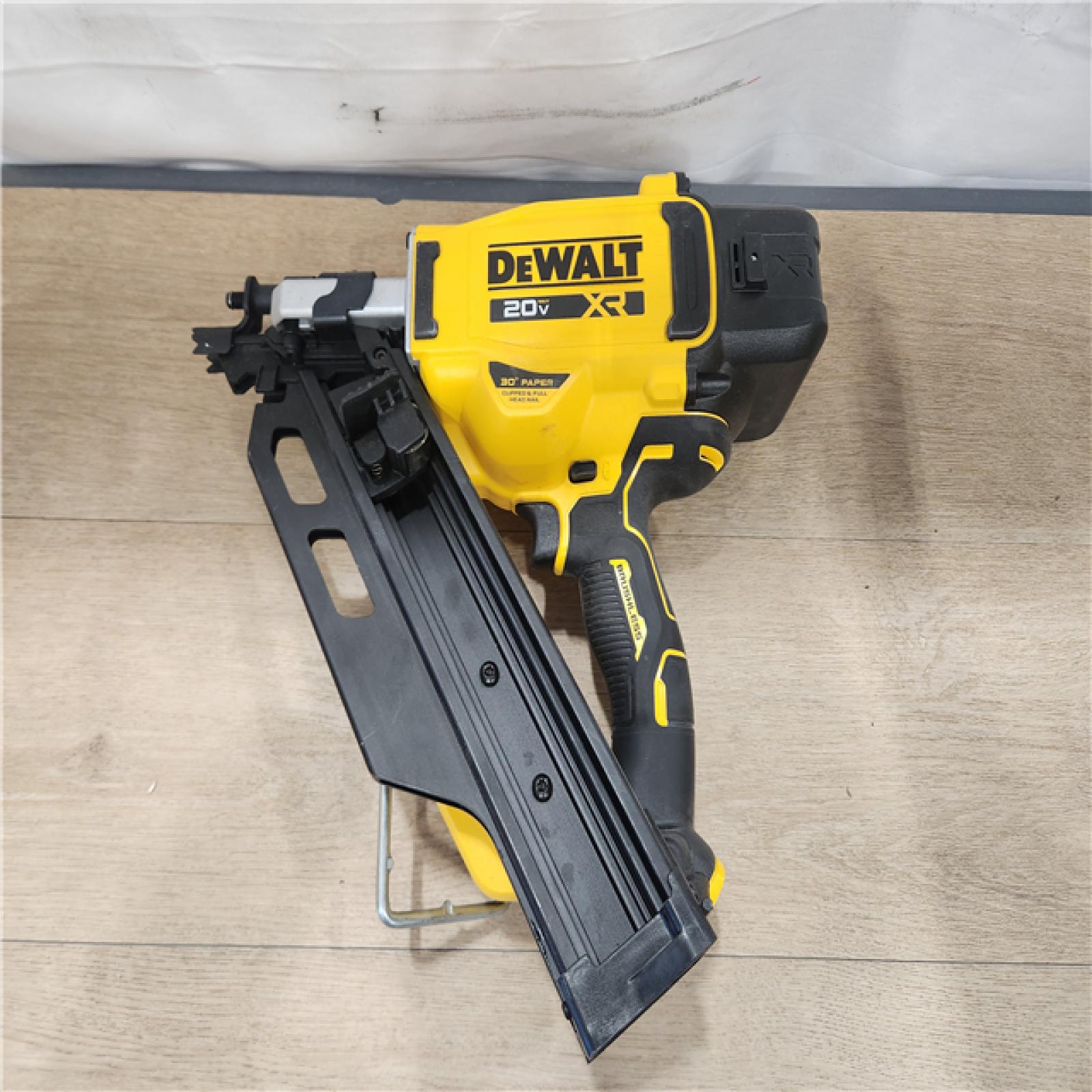 AS-IS- DEWALT 20-Volt 21° Cordless Framing Nailer (Tool-Only)