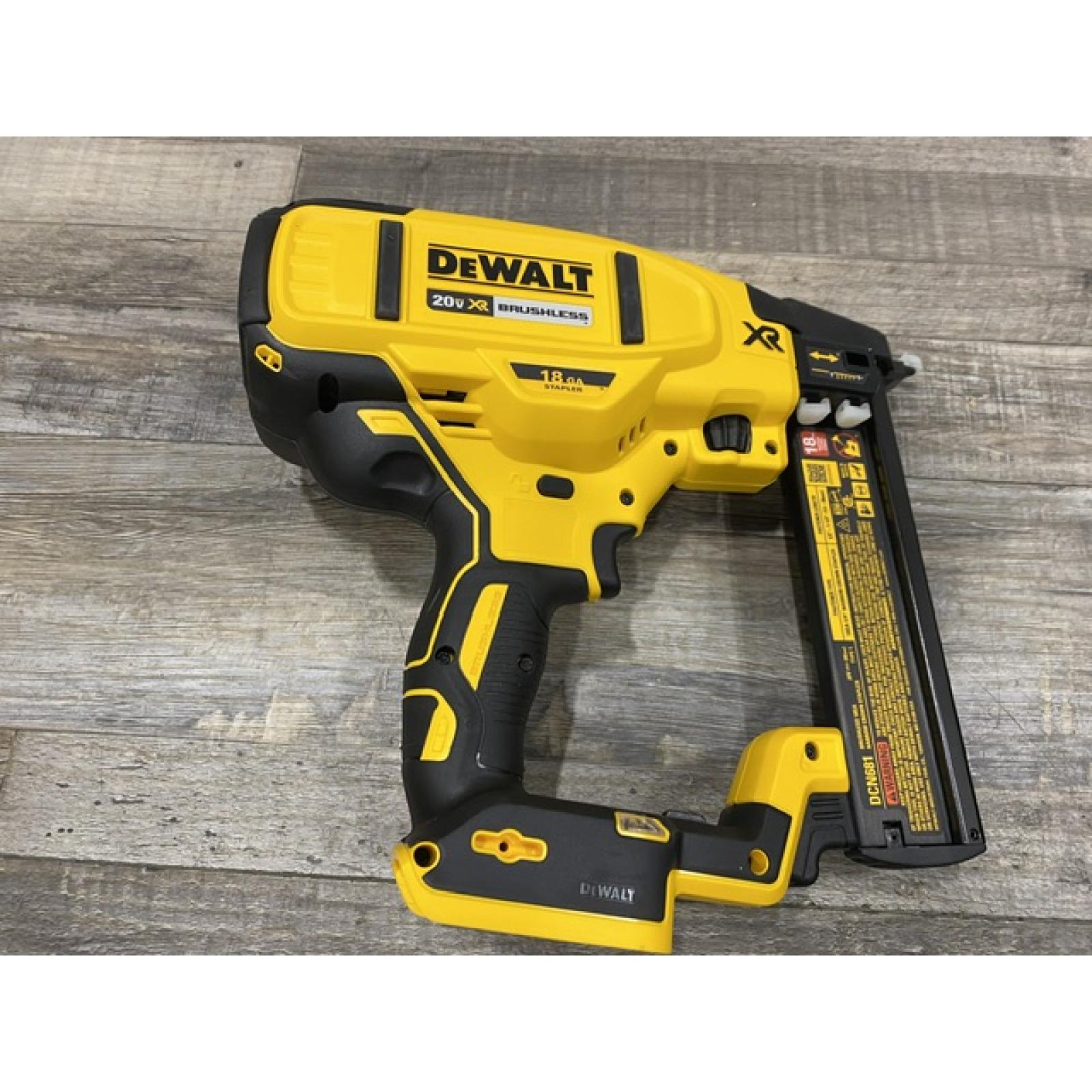 AS-IS DEWALT 20V MAX XR Lithium-Ion Cordless 18-Gauge Narrow Crown Stapler Kit
