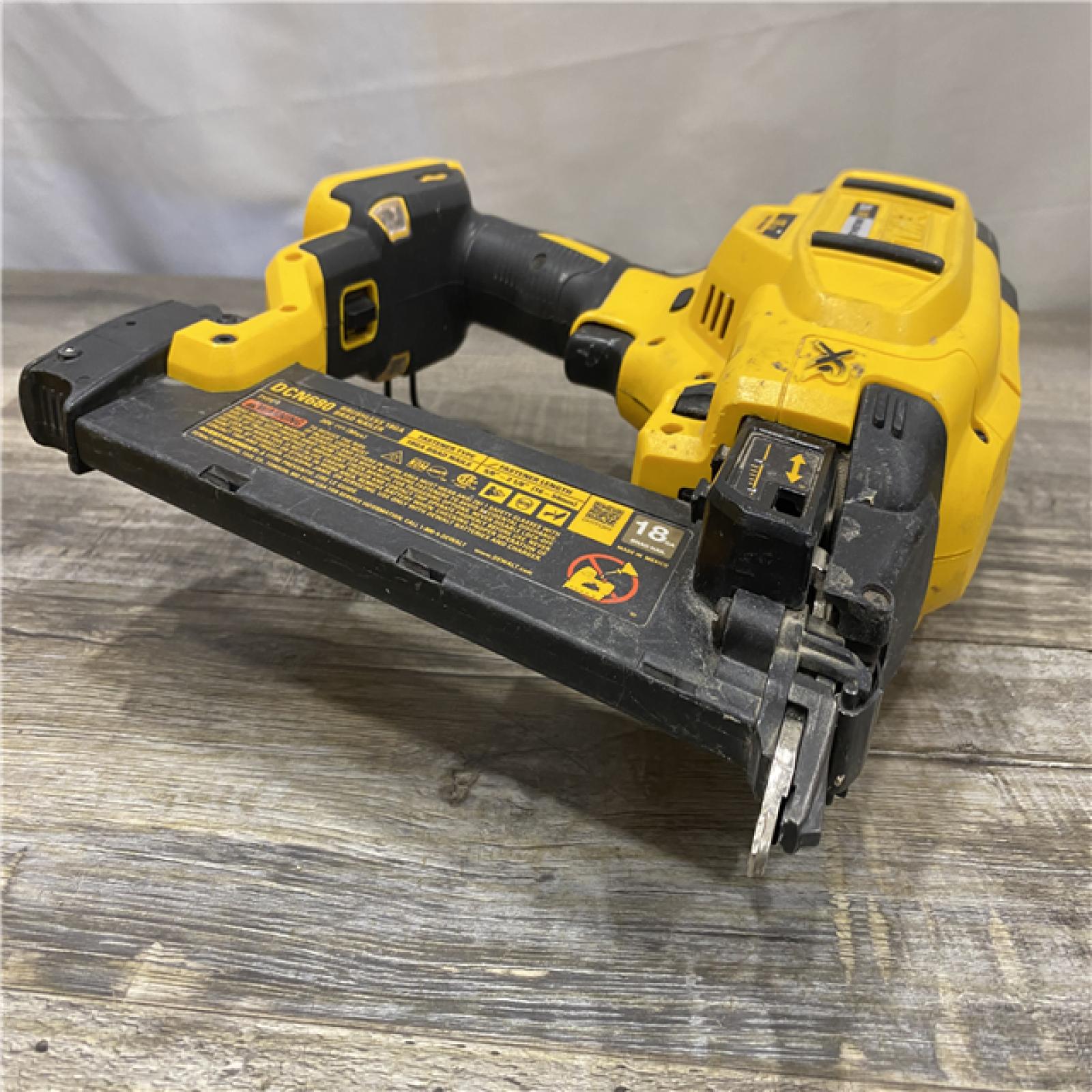 AS-IS DEWALT 20V MAX XR Lithium-Ion Electric Cordless 18-Gauge Brad Nailer (Tool Only)