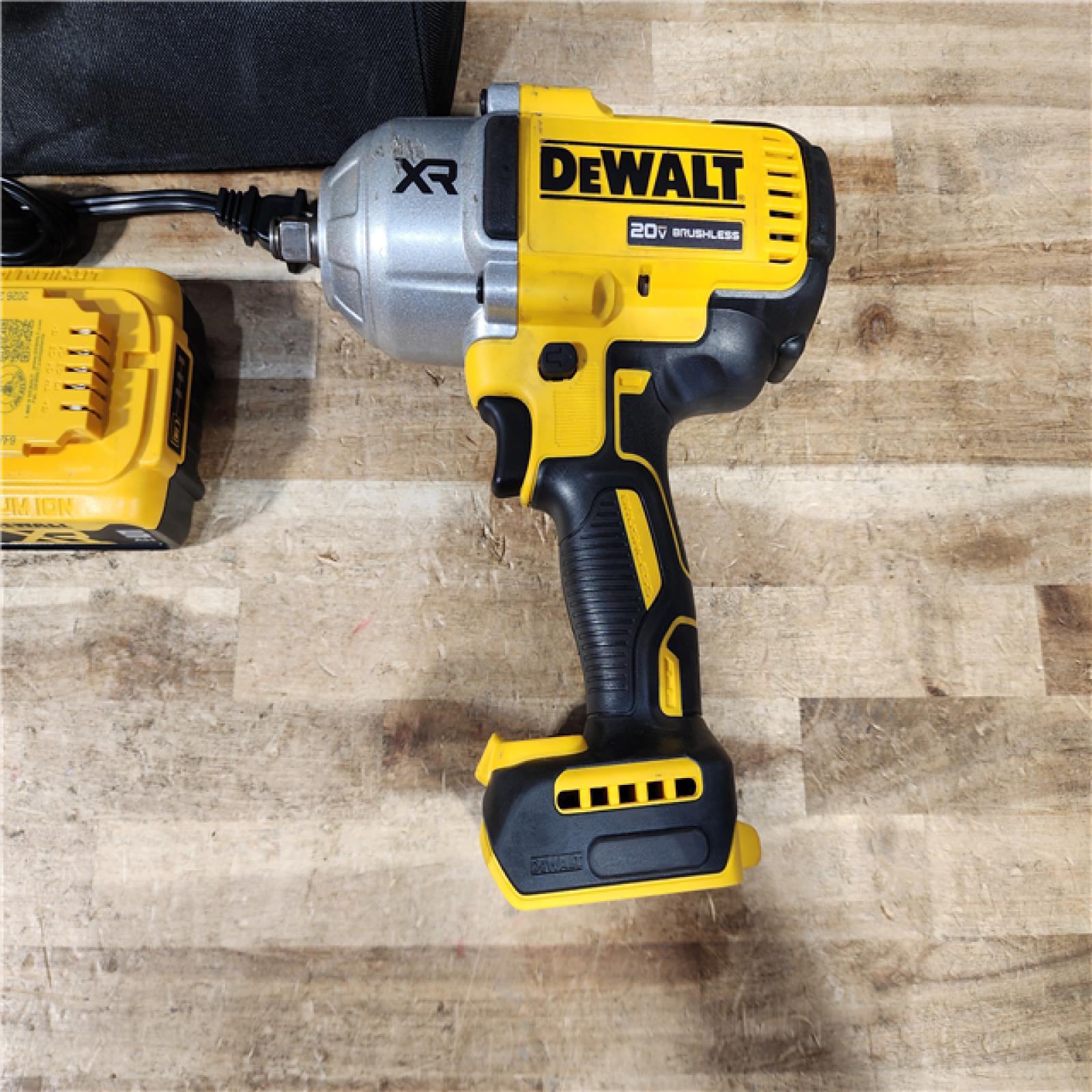 HOUSTON LOCATION - AS - IS DEWALT 20V MAX Lithium-Ion Cordless 1/2 in. Impact Wrench Kit