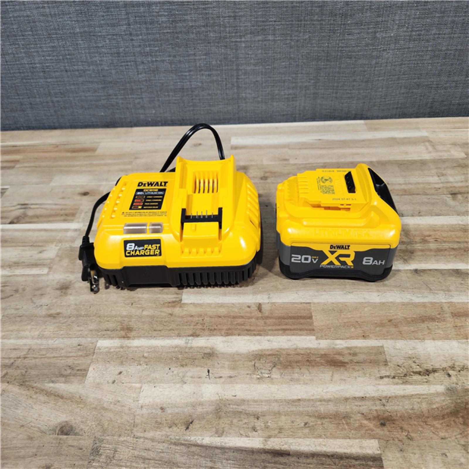 HOUSTON LOCATION - AS-IS DEWALT 20V XR Lithium-Ion Cordless Hammer Drill Kit