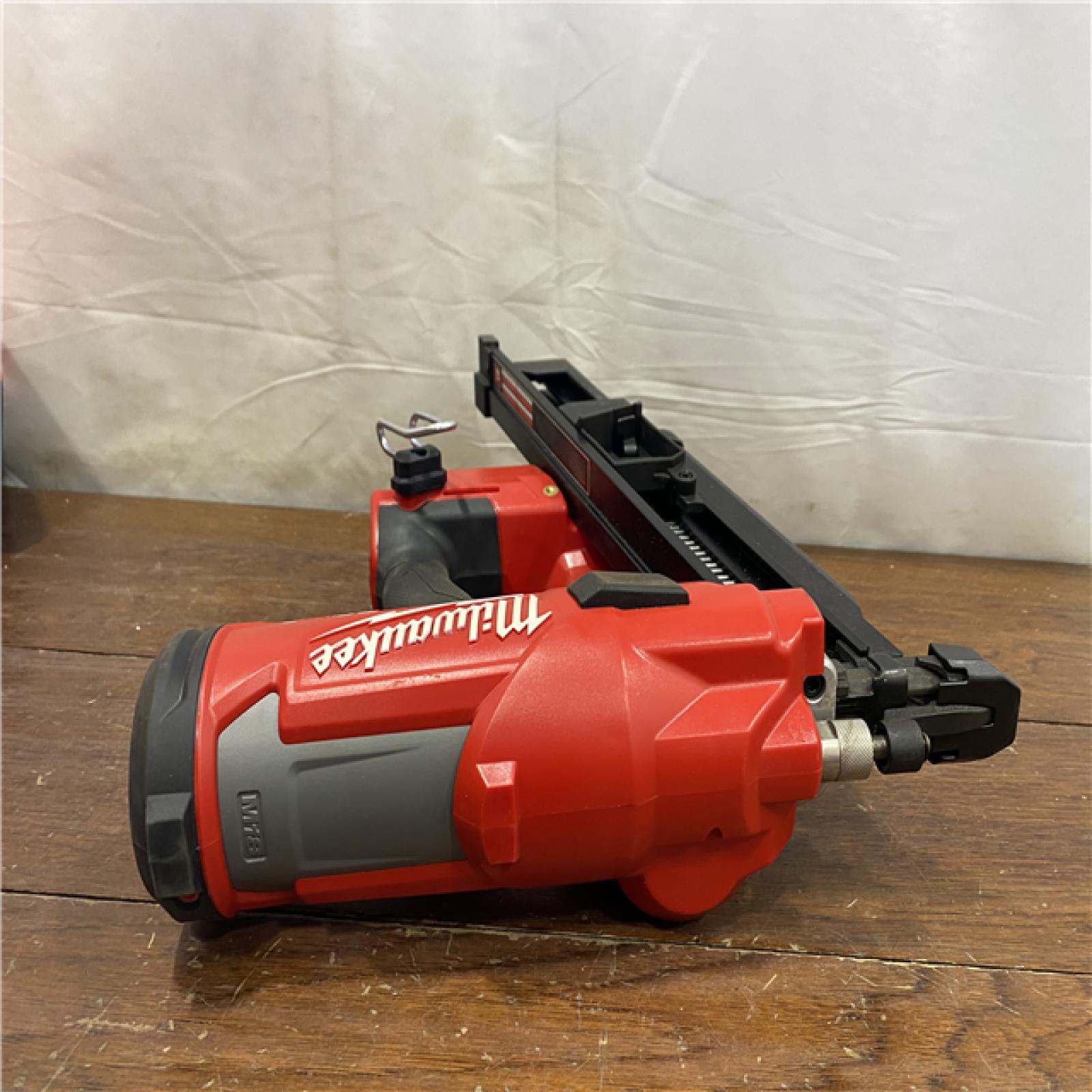 AS-IS Milwaukee 2744-20 M18 FUEL 3-1/2 in. 18-Volt 21-Degree Lithium-Ion Brushless Cordless Framing Nailer (Tool-Only)