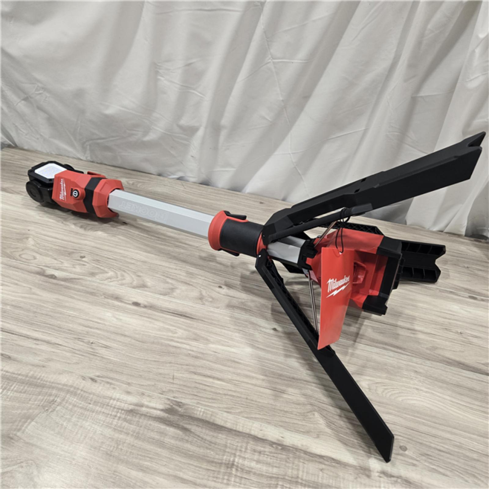 LIKE NEW! - Milwaukee 12V Cordless 1400 Lumen LED Stand Work Light (Tool-Only)