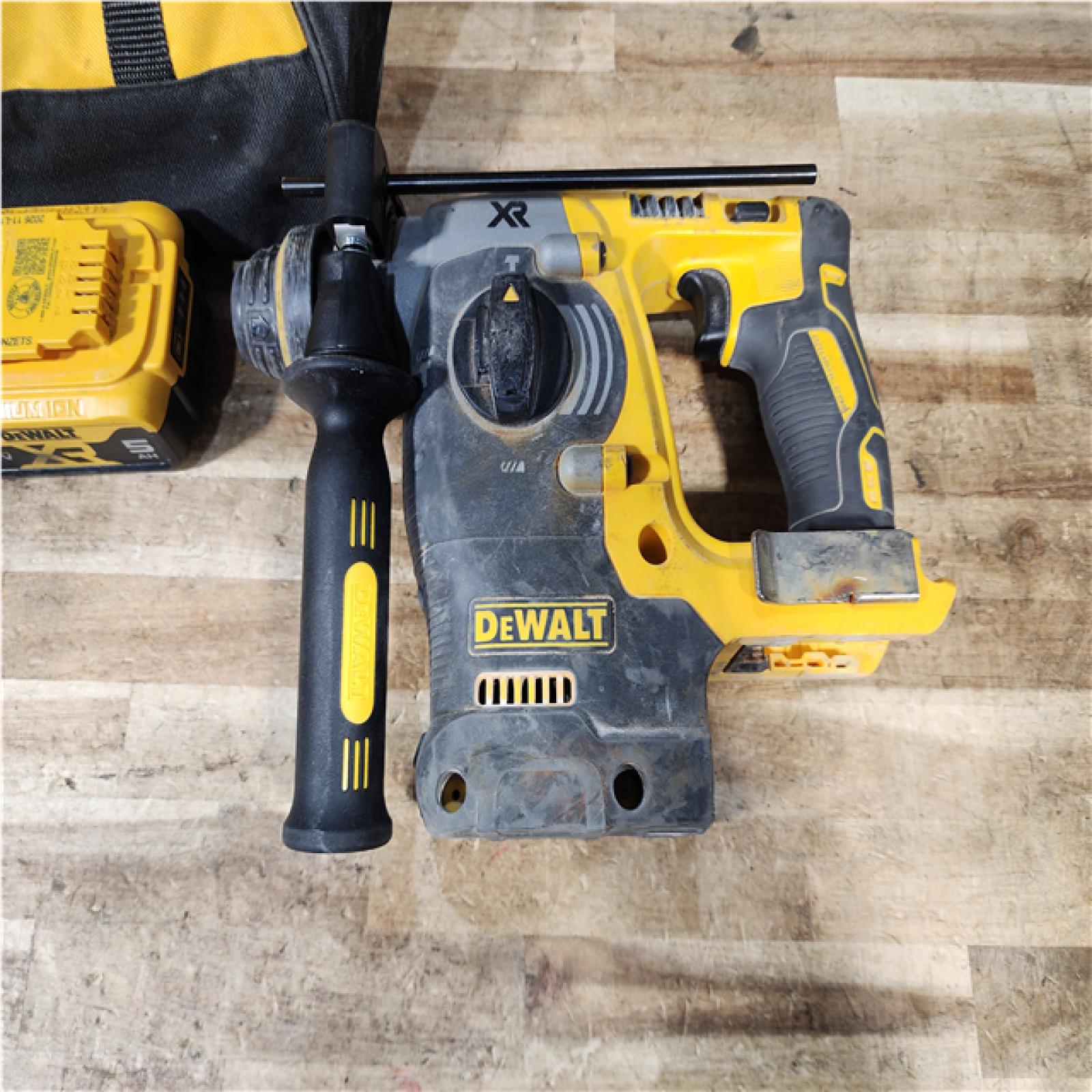 HOUSTON LOCATION - AS - IS DEWALT 20V MAX SDS Rotary Hammer Drill COMBO KIT