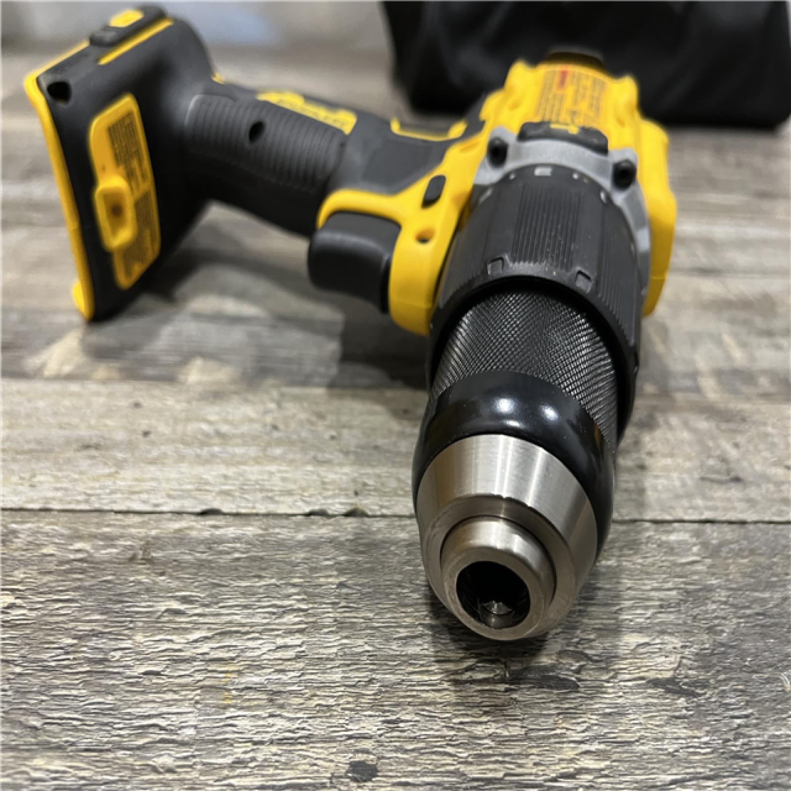 AS-IS DEWALT ATOMIC 20V Lithium-Ion Cordless 1/2 in. Hammer Drill Kit