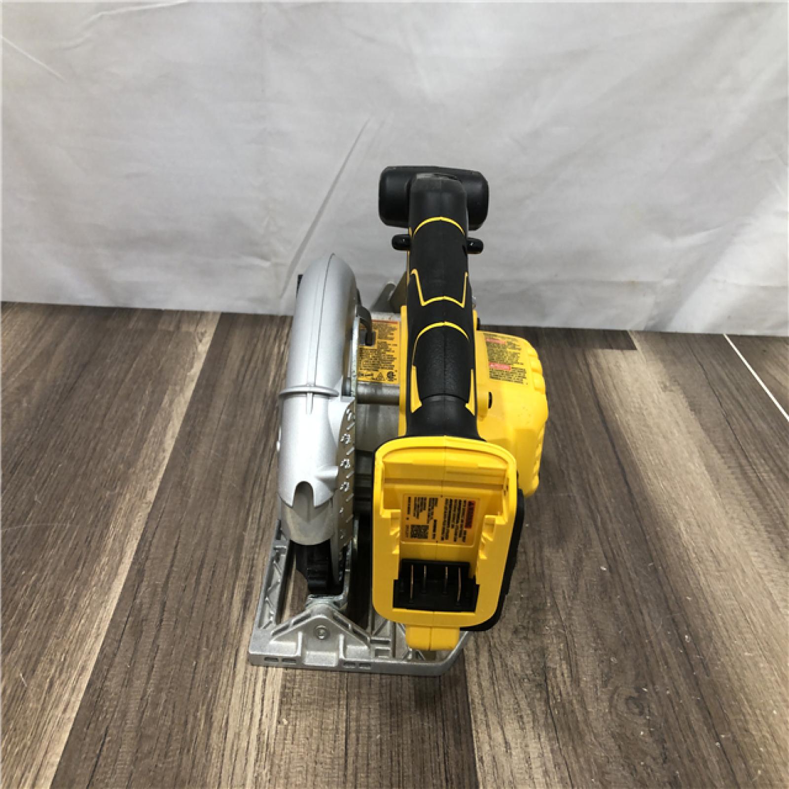 AS-IS DEWALT 20V MAX Cordless Brushless 6-1/2 in. Sidewinder Style Circular Saw (Tool Only)