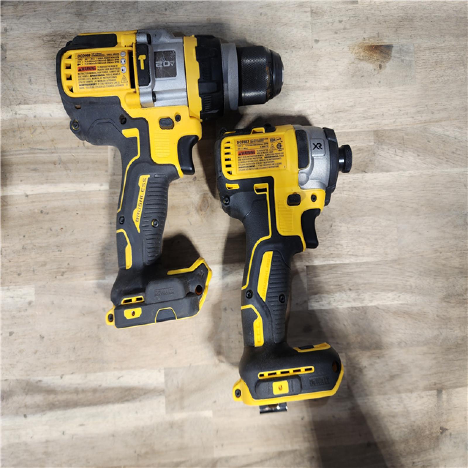 HOUSTON LOCATION - AS-IS DEWALT 20V MAX Cordless Brushless Hammer Drill/Driver 2 Tool Combo Kit with FLEXVOLT ADVANTAGE