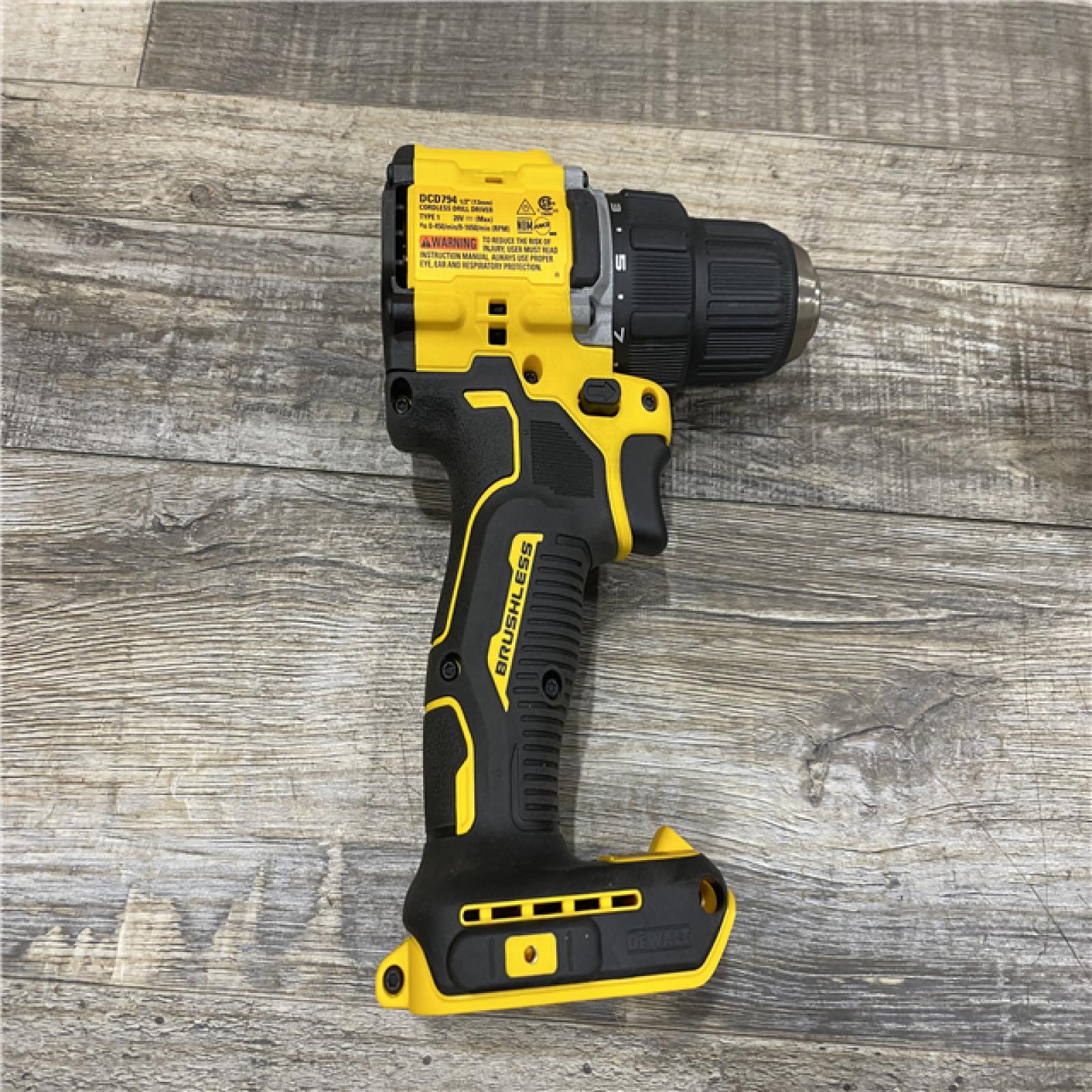 AS-IS DEWALT Atomic 20V Lithium-Ion Cordless Compact 1/2 in. Drill/Driver Kit
