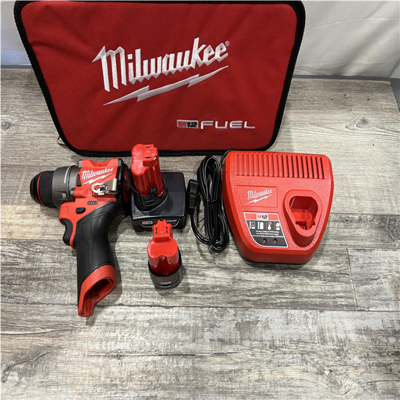 AS-IS Milwaukee Lithium-Ion Brushless Cordless 1/2 in. Drill Driver Kit